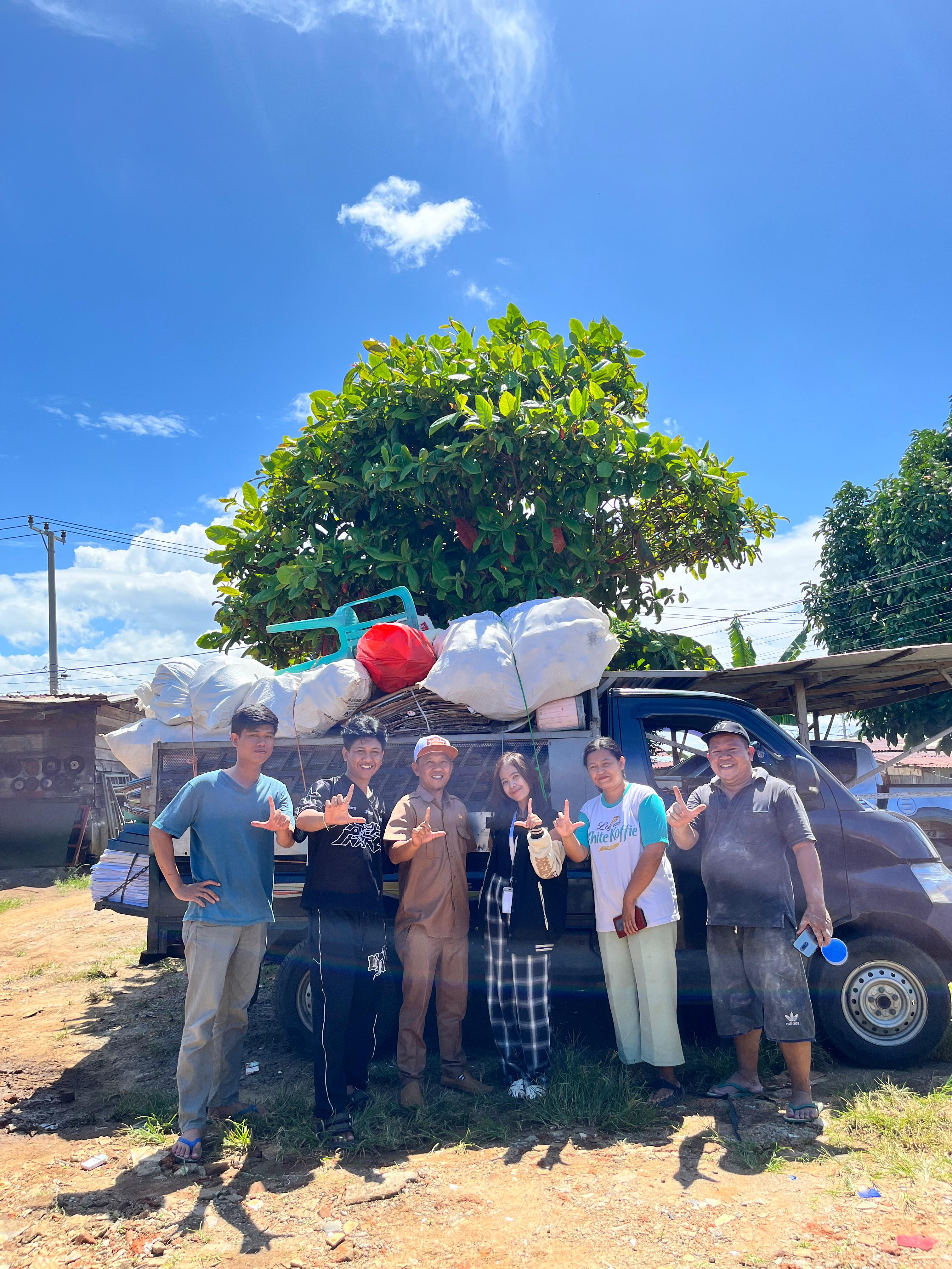 Dokumentasi penjualan bank bank sampah 