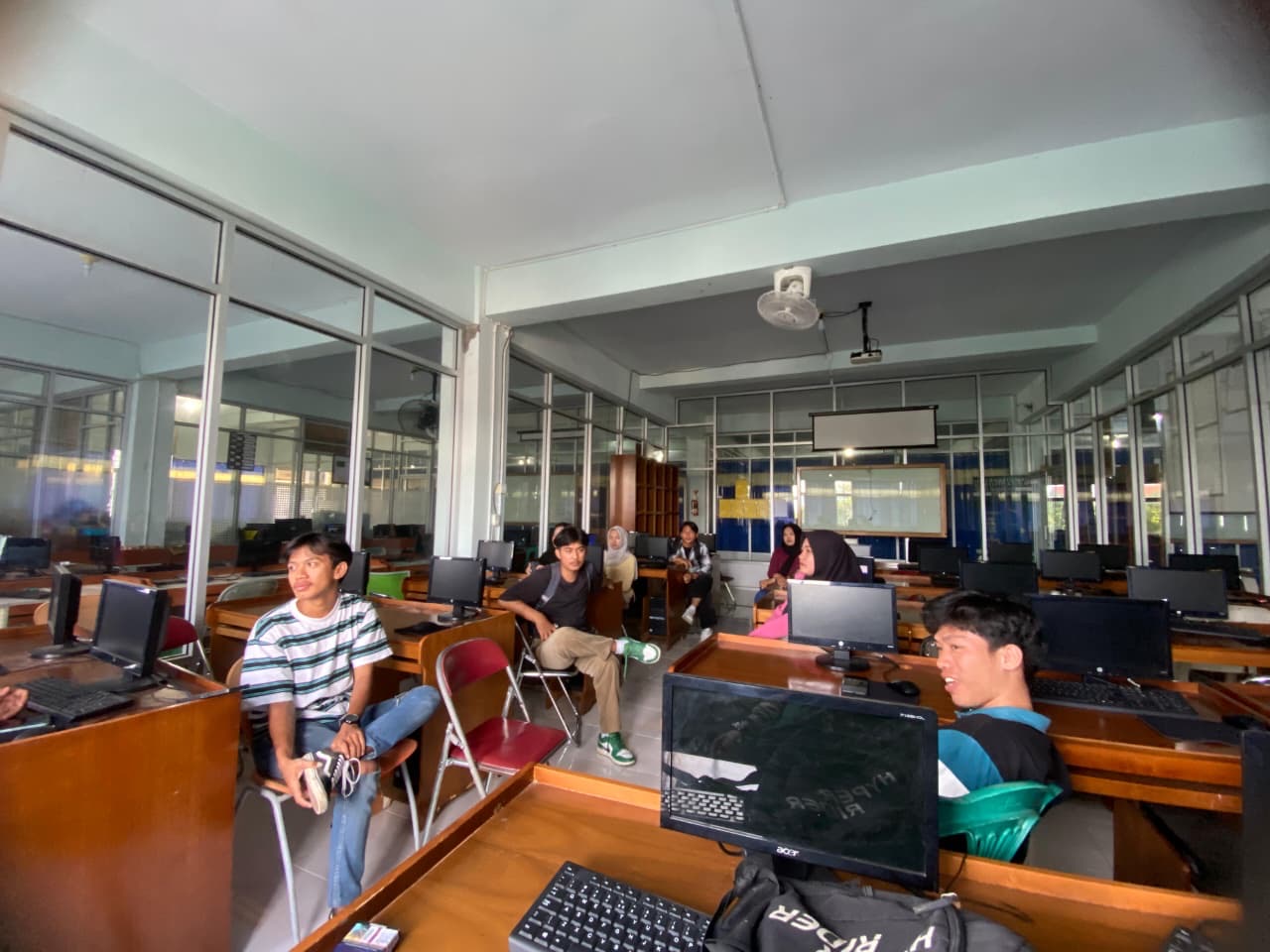 rapat kkn kelompok 16