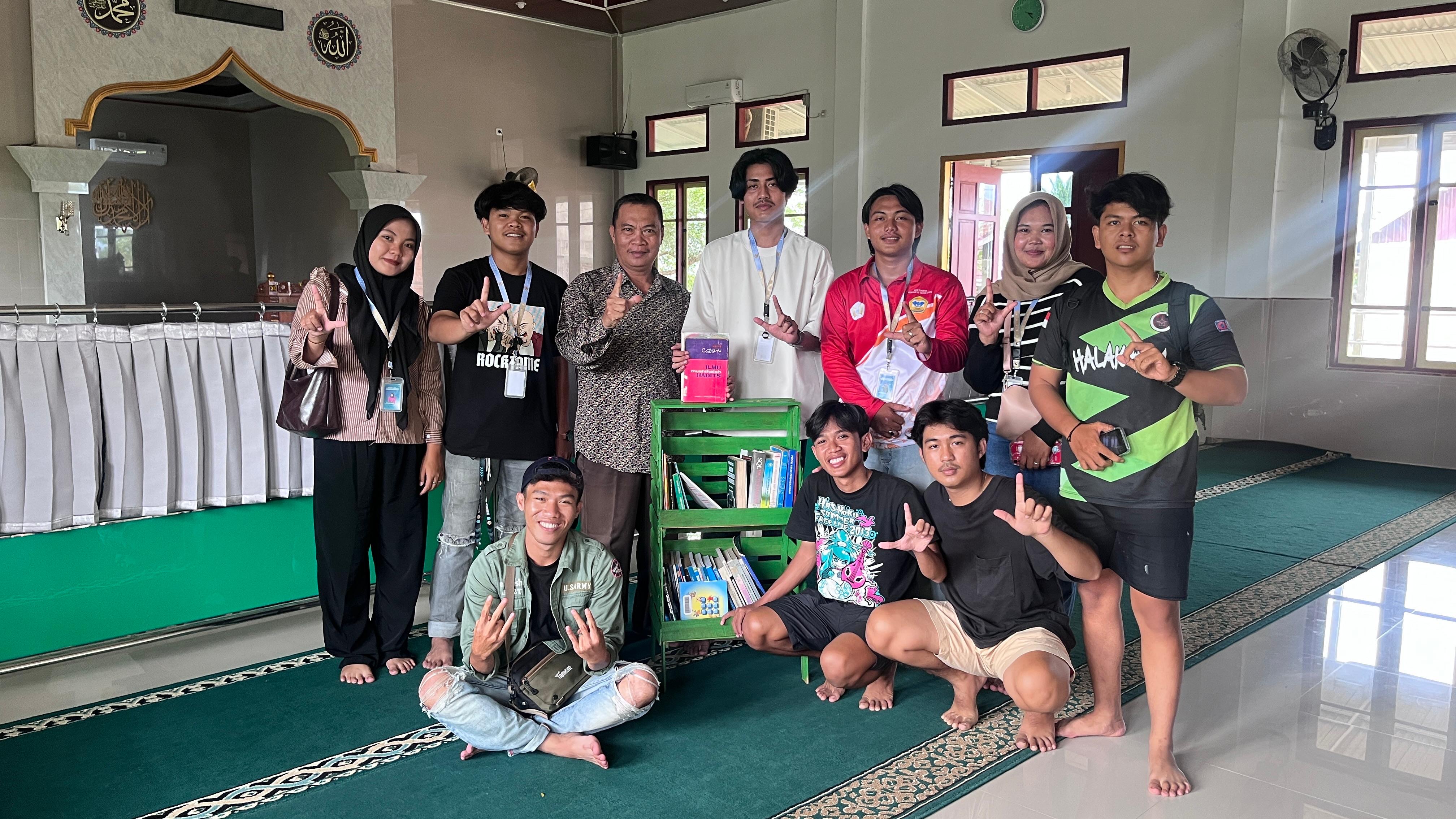 penyerahan hasil proker pojok literasi 