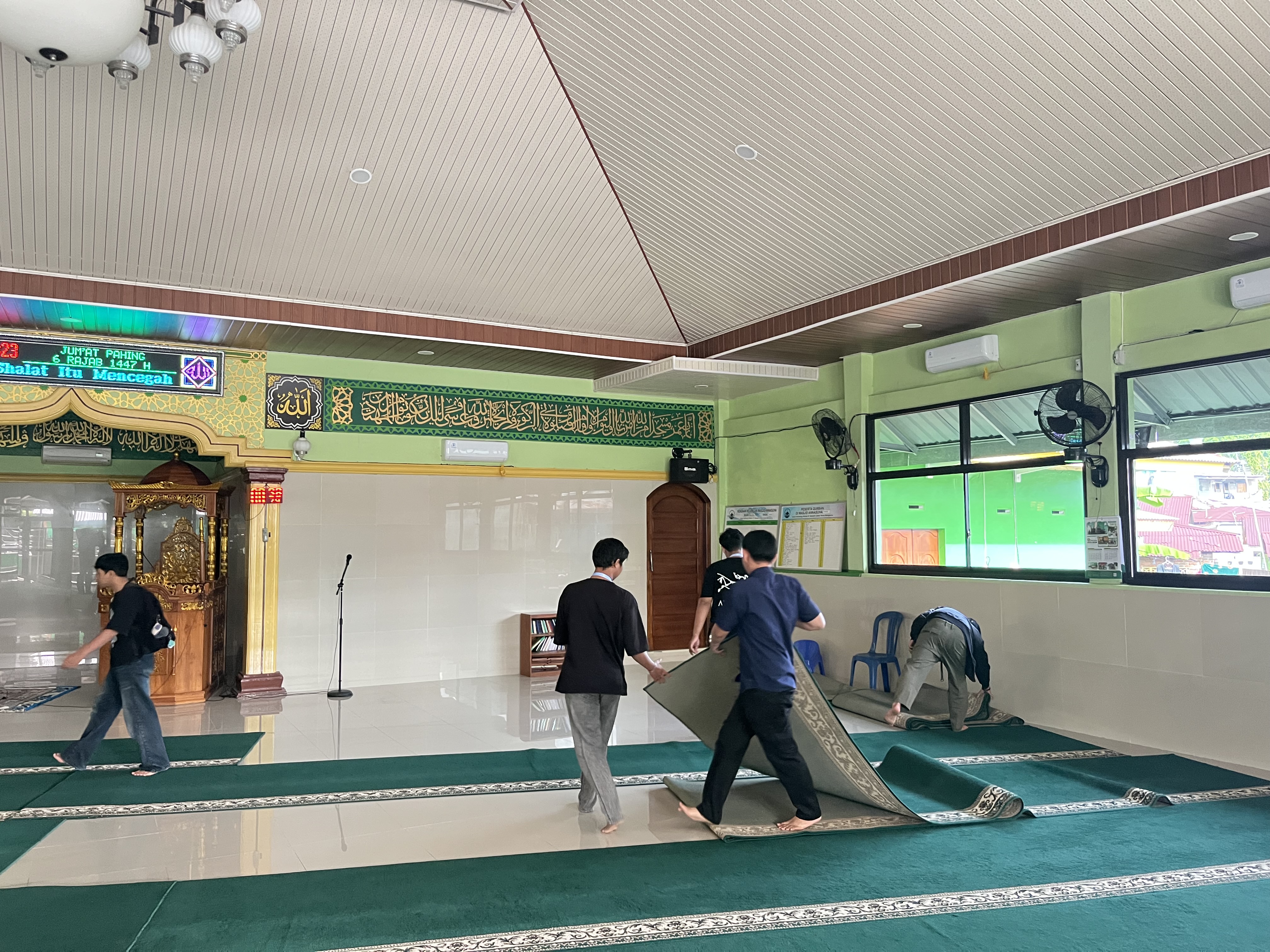 kebersihan masjid di rt08 rw02 sawah lebar