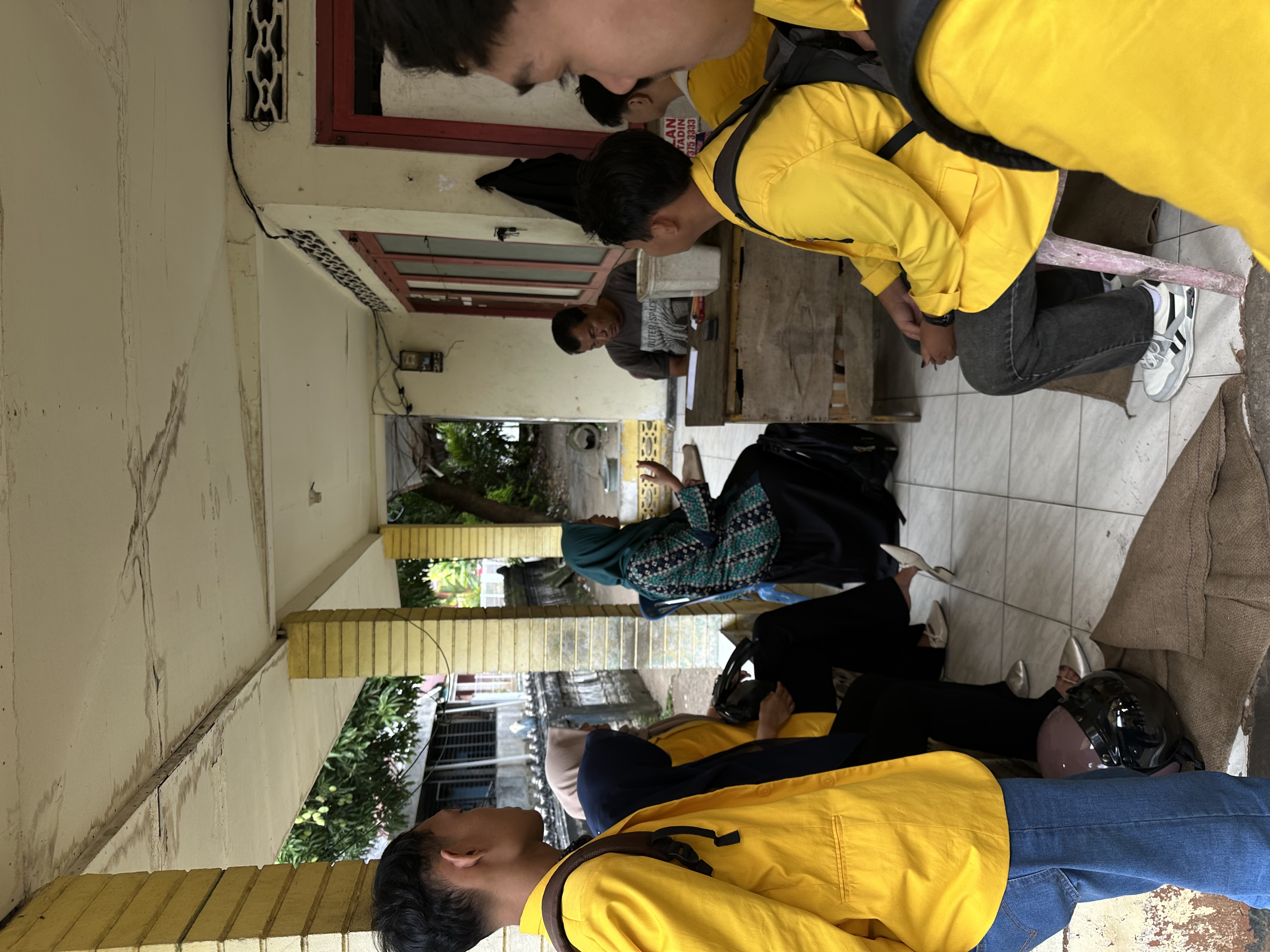 Survey lokasi dan pengantaran surat izin ke rt 10 rw 4