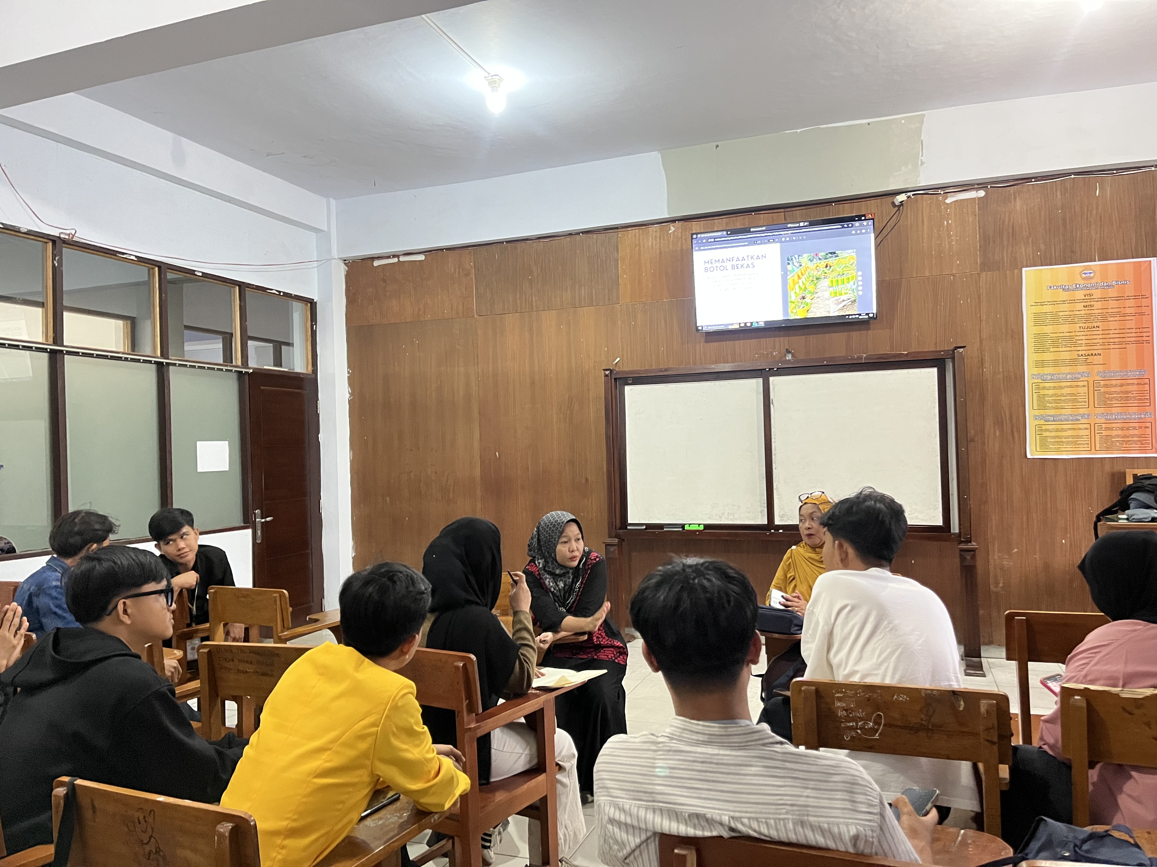 Rapat gabungan bersama kelompok 1-5 44-49