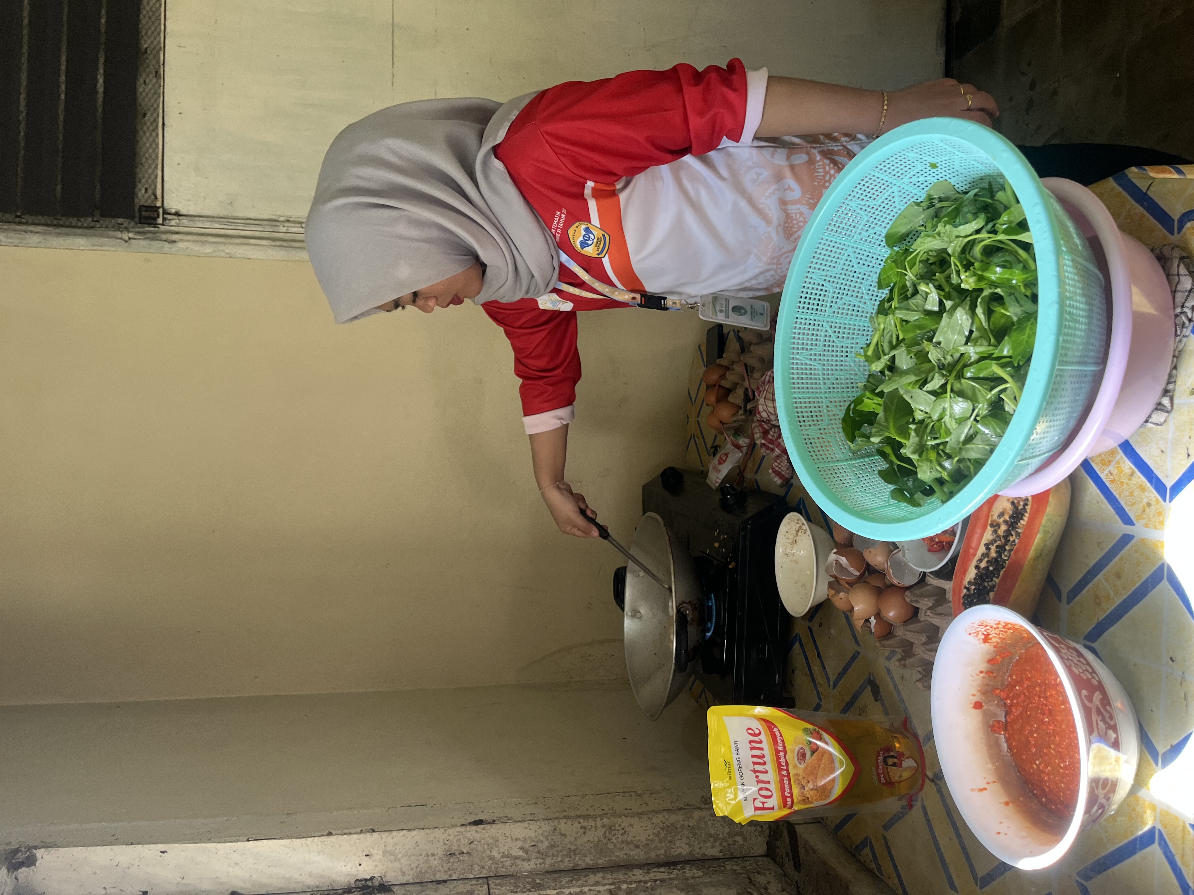 Memasak buat makan pagi  di pokso 45