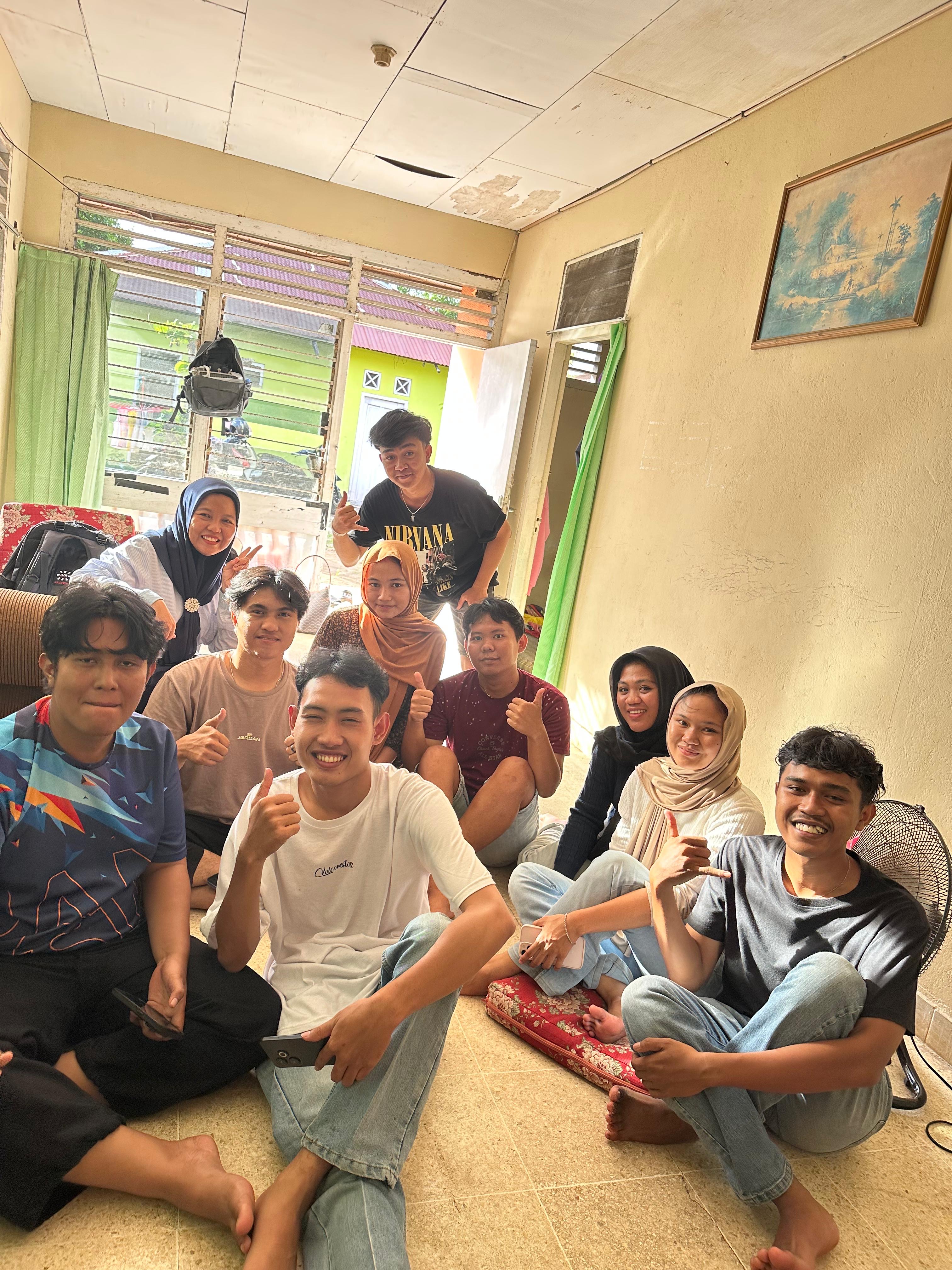 Kunjungan dpl ke posko dalam evaluasi ke dua dan melihat progeres proker