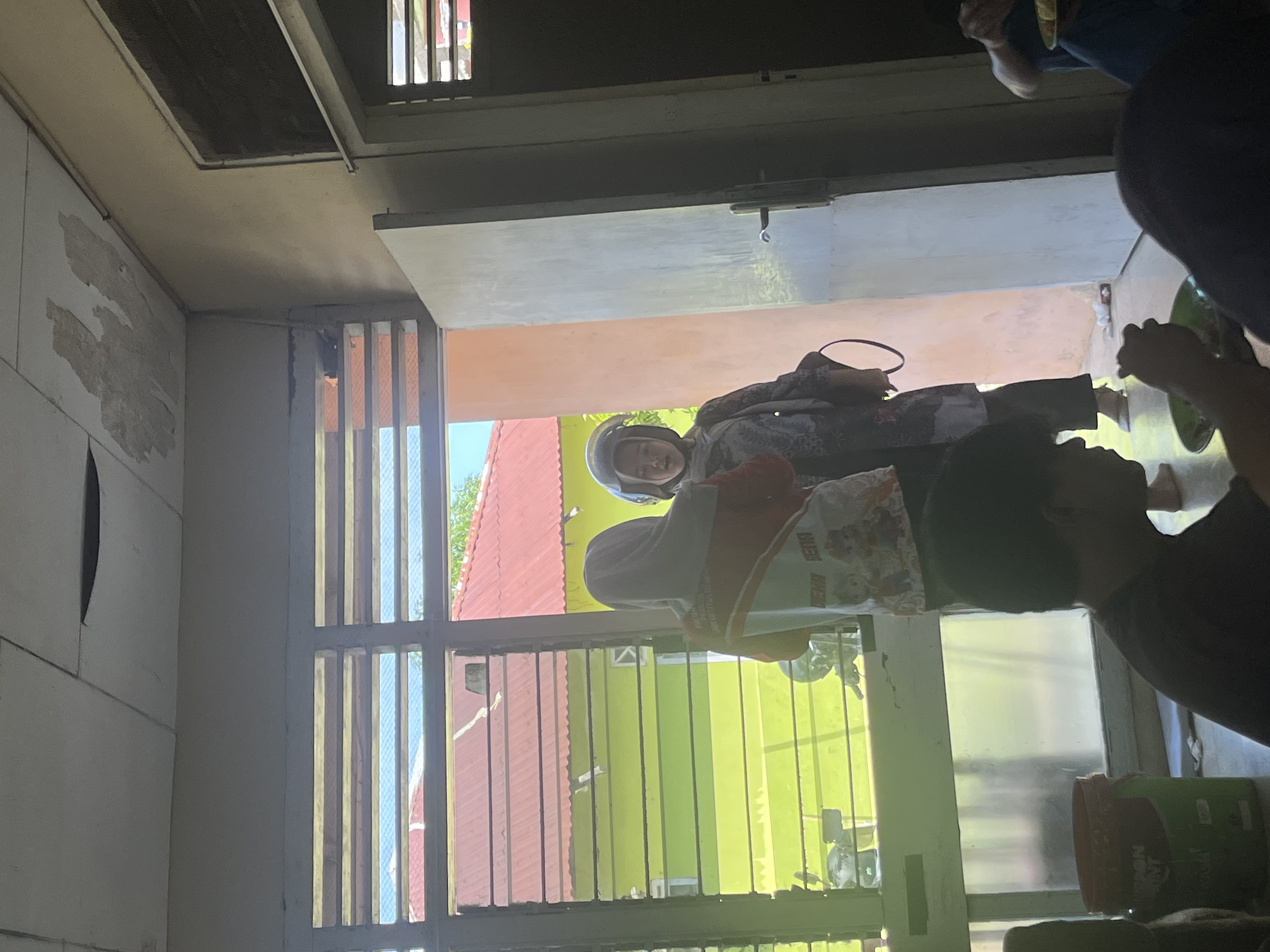 Kunjungan kelompok 49 ke posko untuk menbahas taman