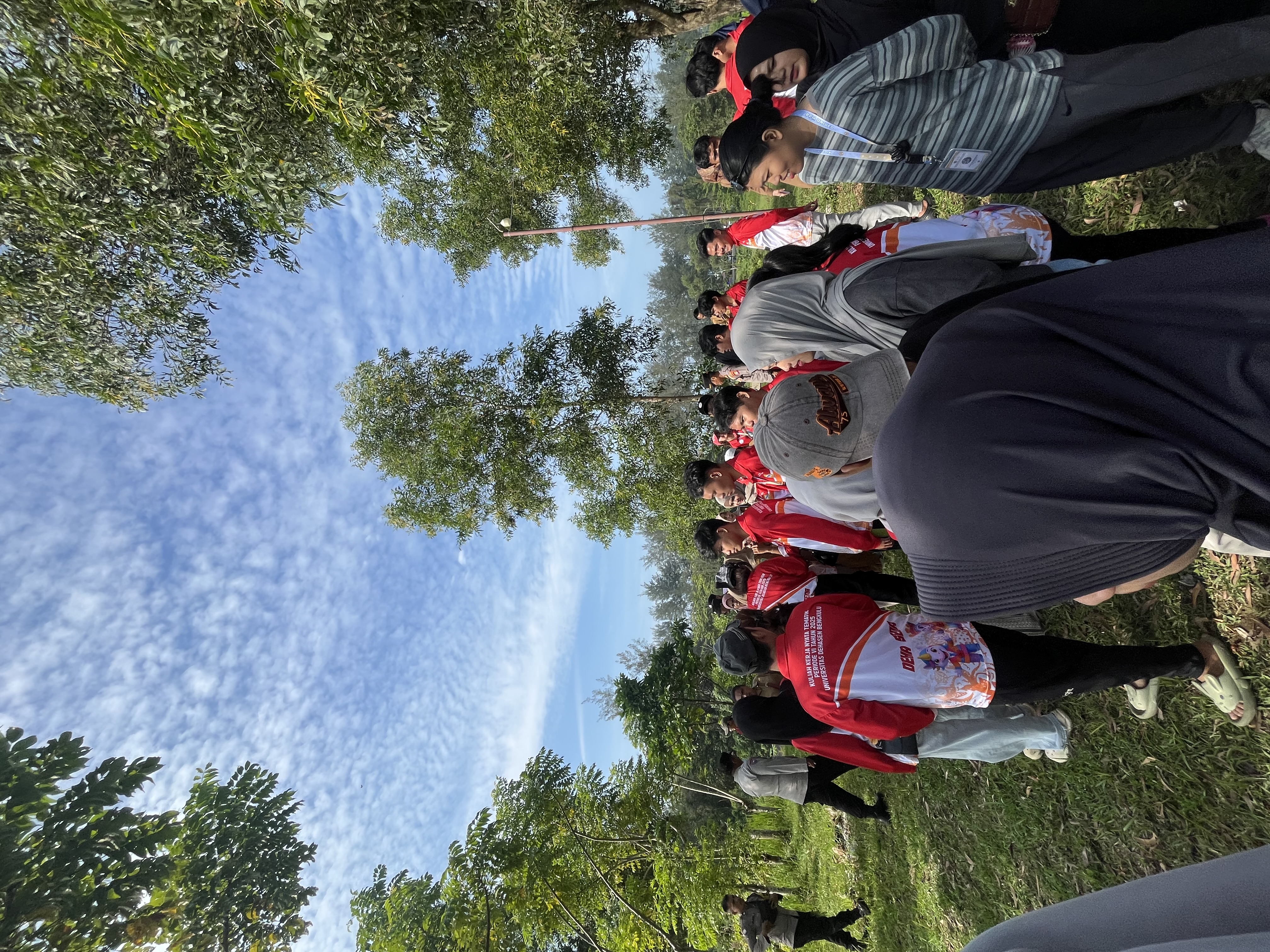 pembukaan resmi panen jagung di rt 7 kecamatan ratu samban