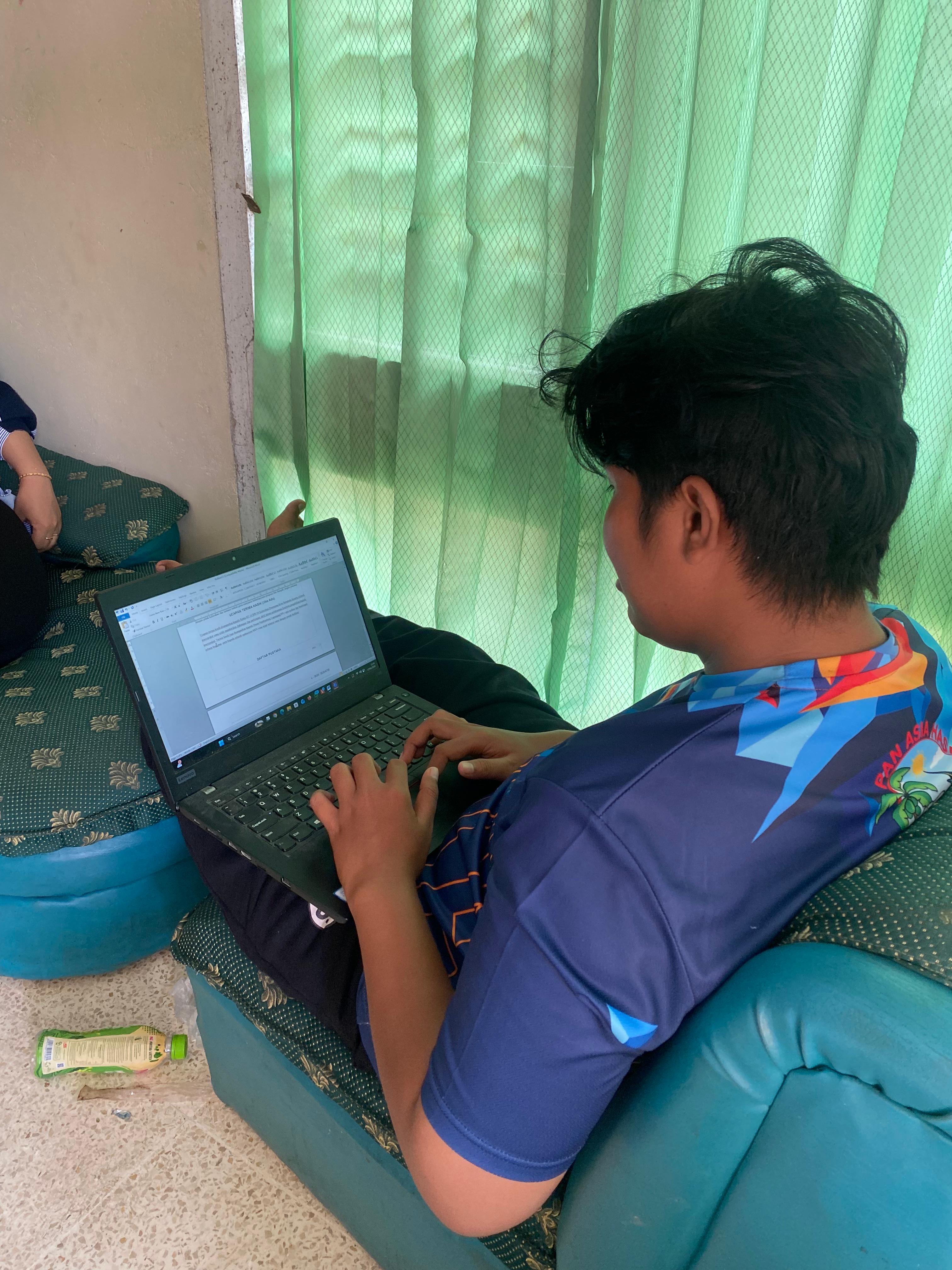 Kegiatan membuat tugas akhir artikel 