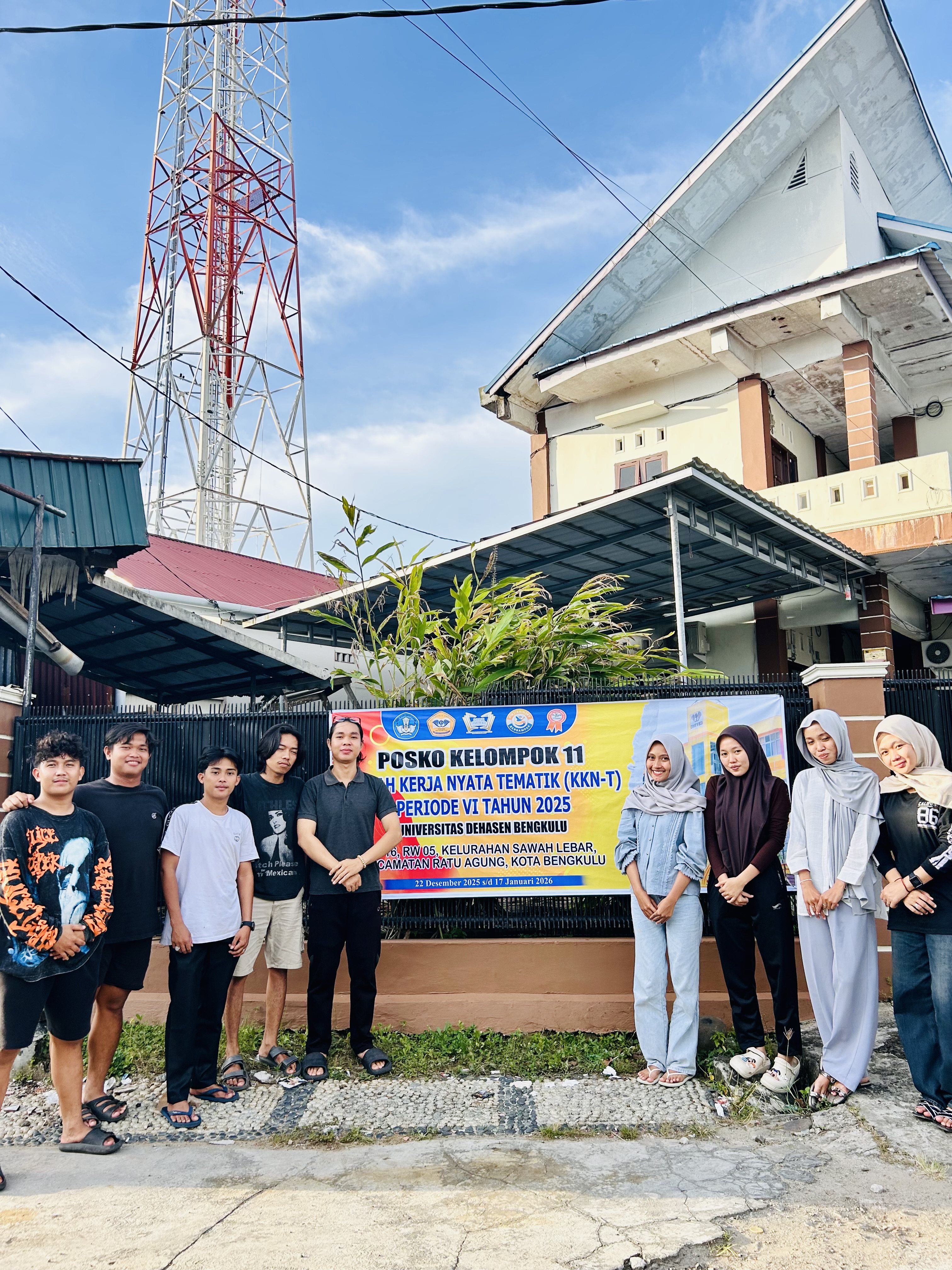 Pembersihan Posko Dan pe masang pemasangan Spanduk