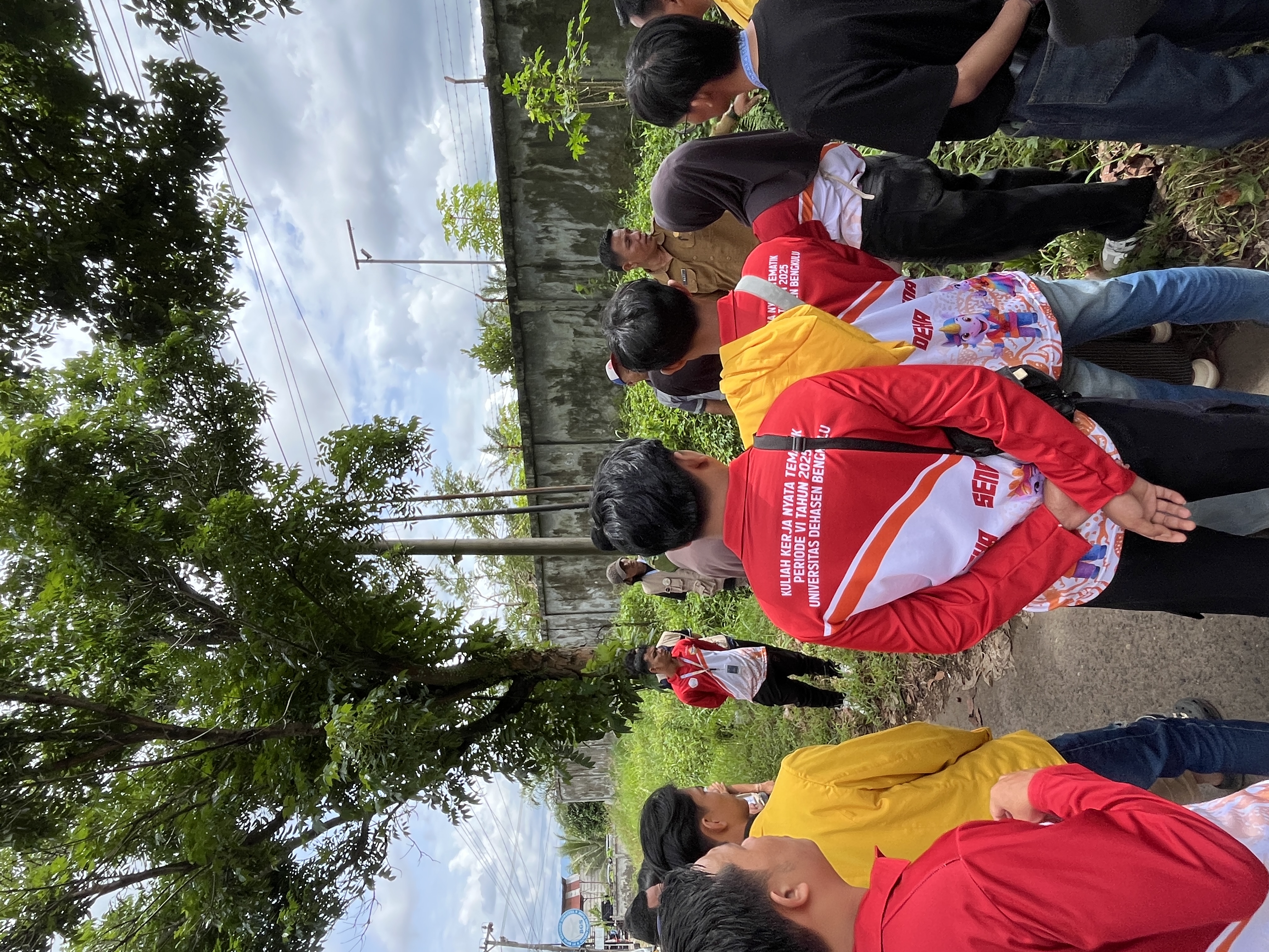 cek lokasi pembuatan taman