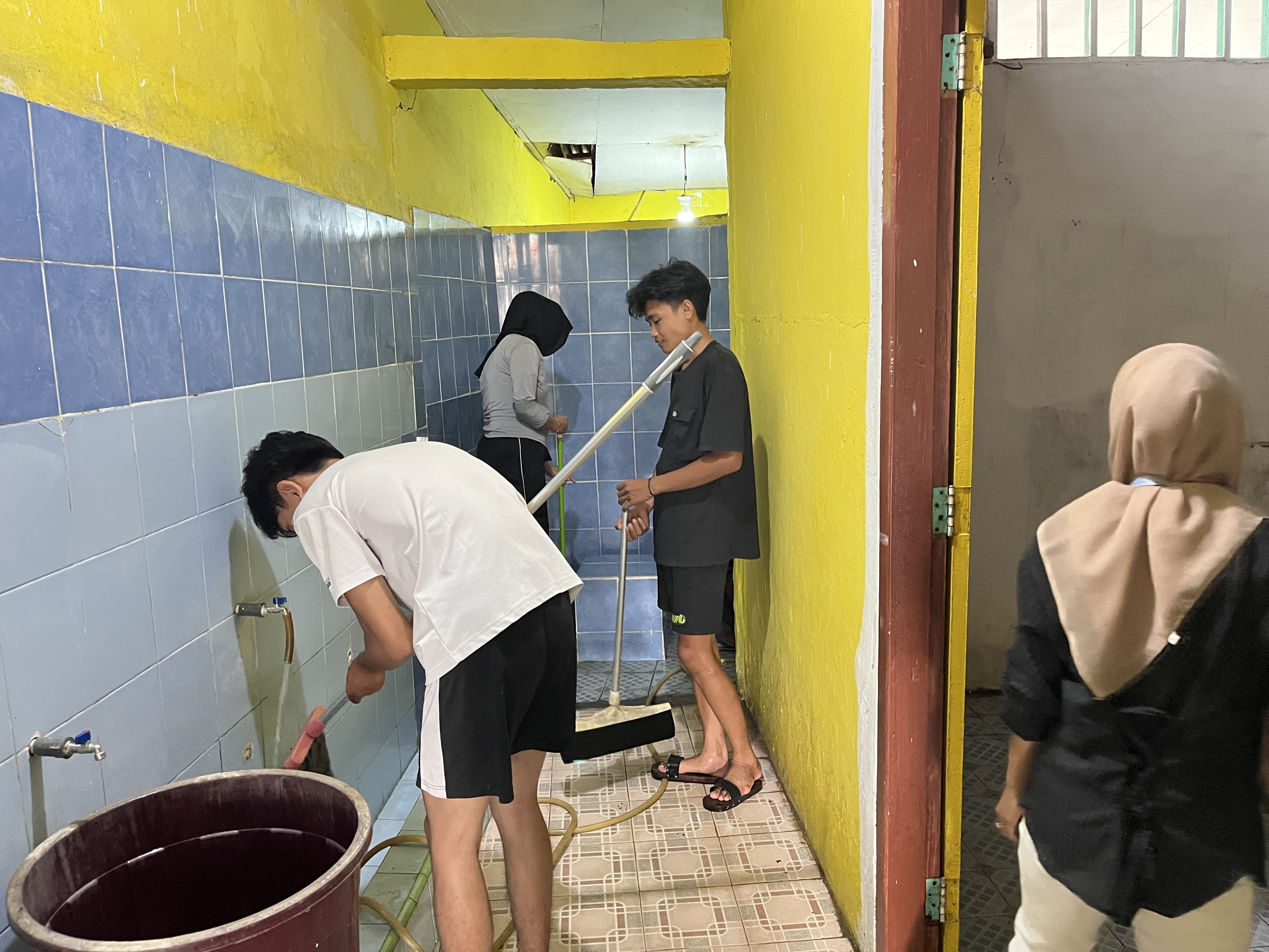 Kebersihan bersama masjid nurul islam rw 02 rt 05 