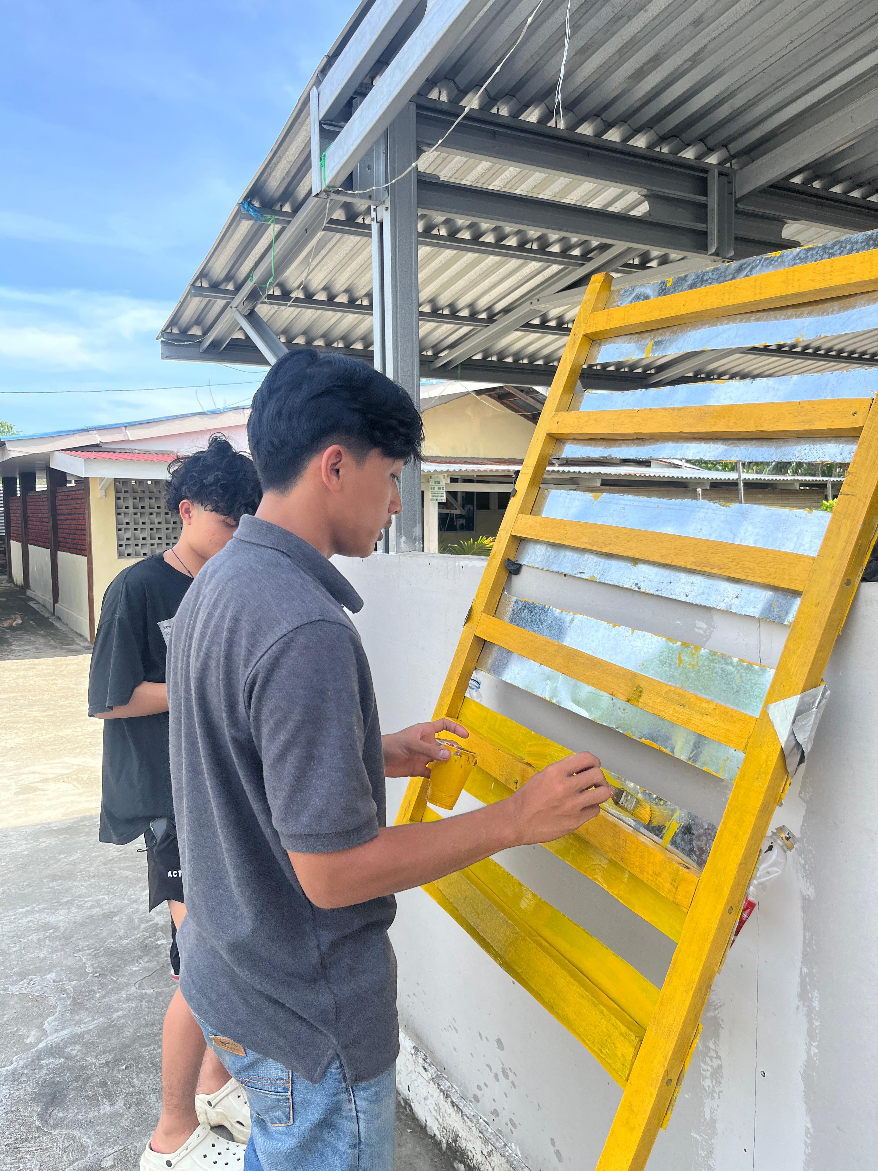 Pembuatan Proker Utama Yaitu Plang Waktu Penguraian Sampah Tahap Ke Lima.