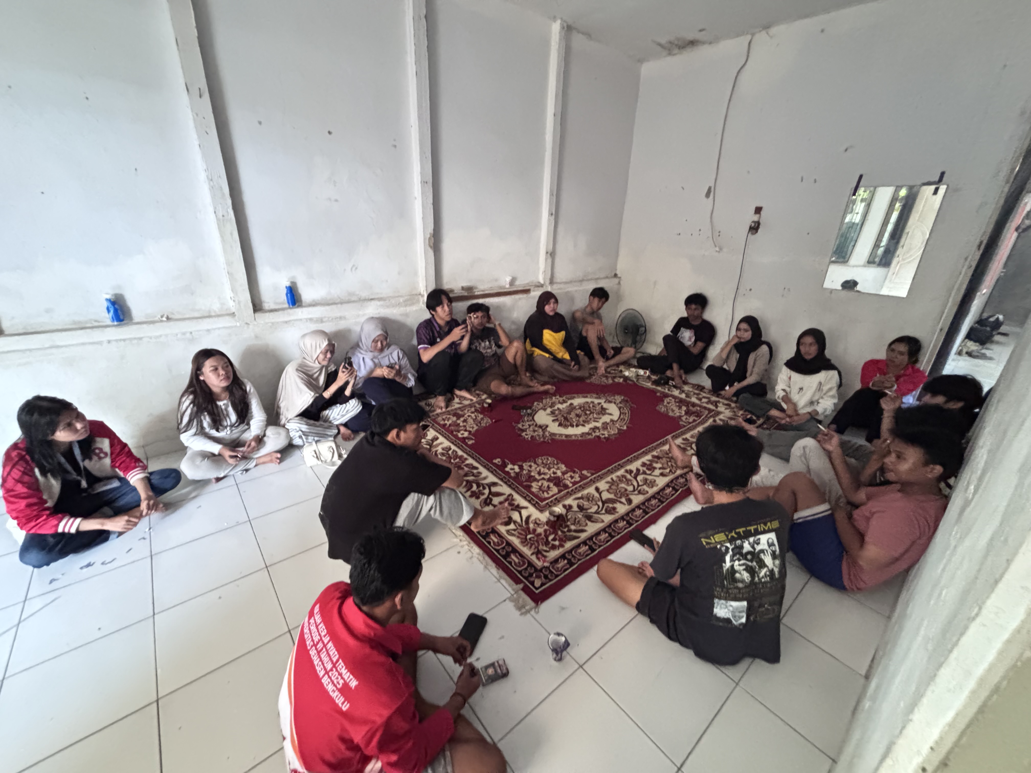 Rapat Terakhir Persiapan Pelaksanaan Lomba Antar RW di Kelurahan Anggut Bawah.
