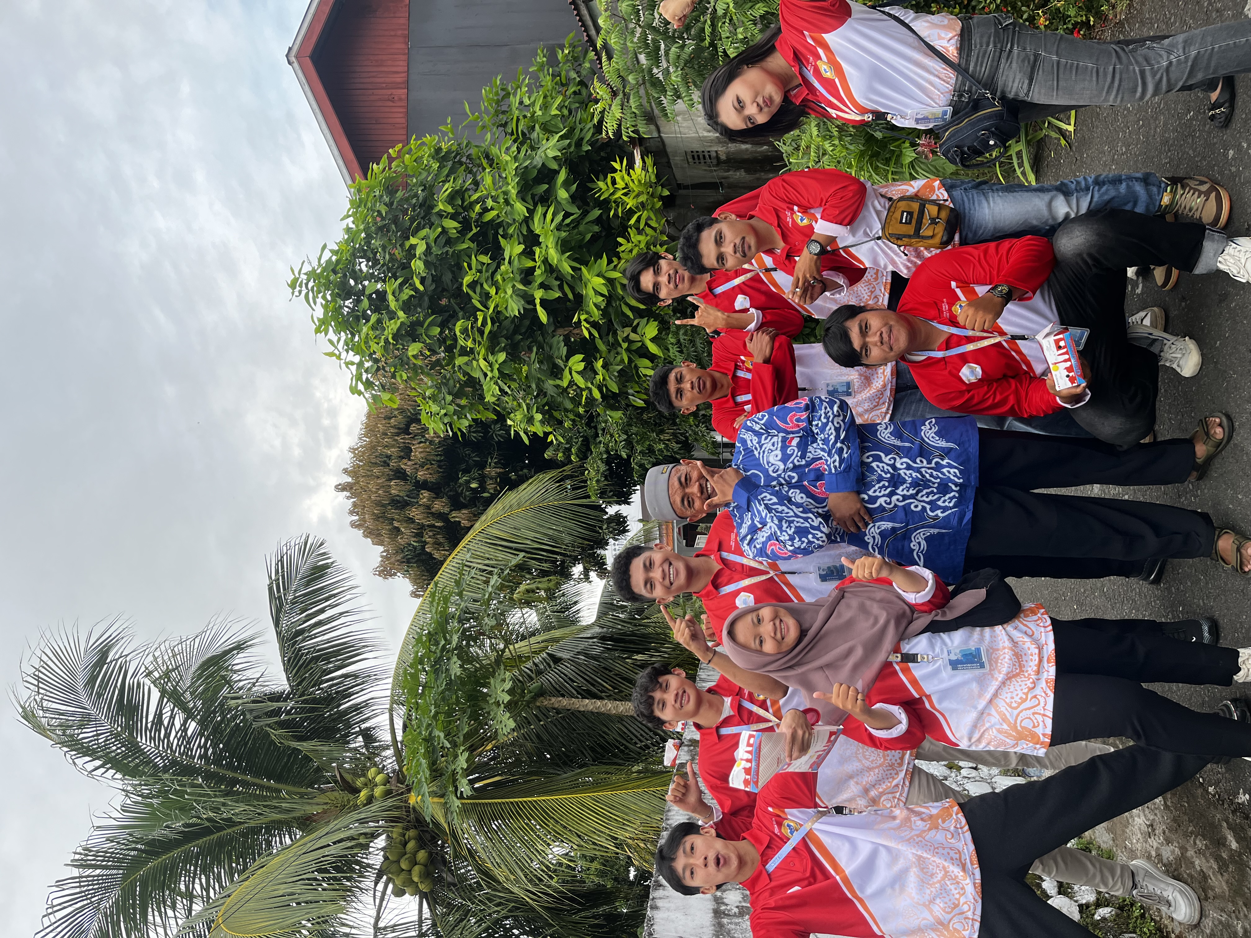 Poto bersama pat rt saat acara fgd