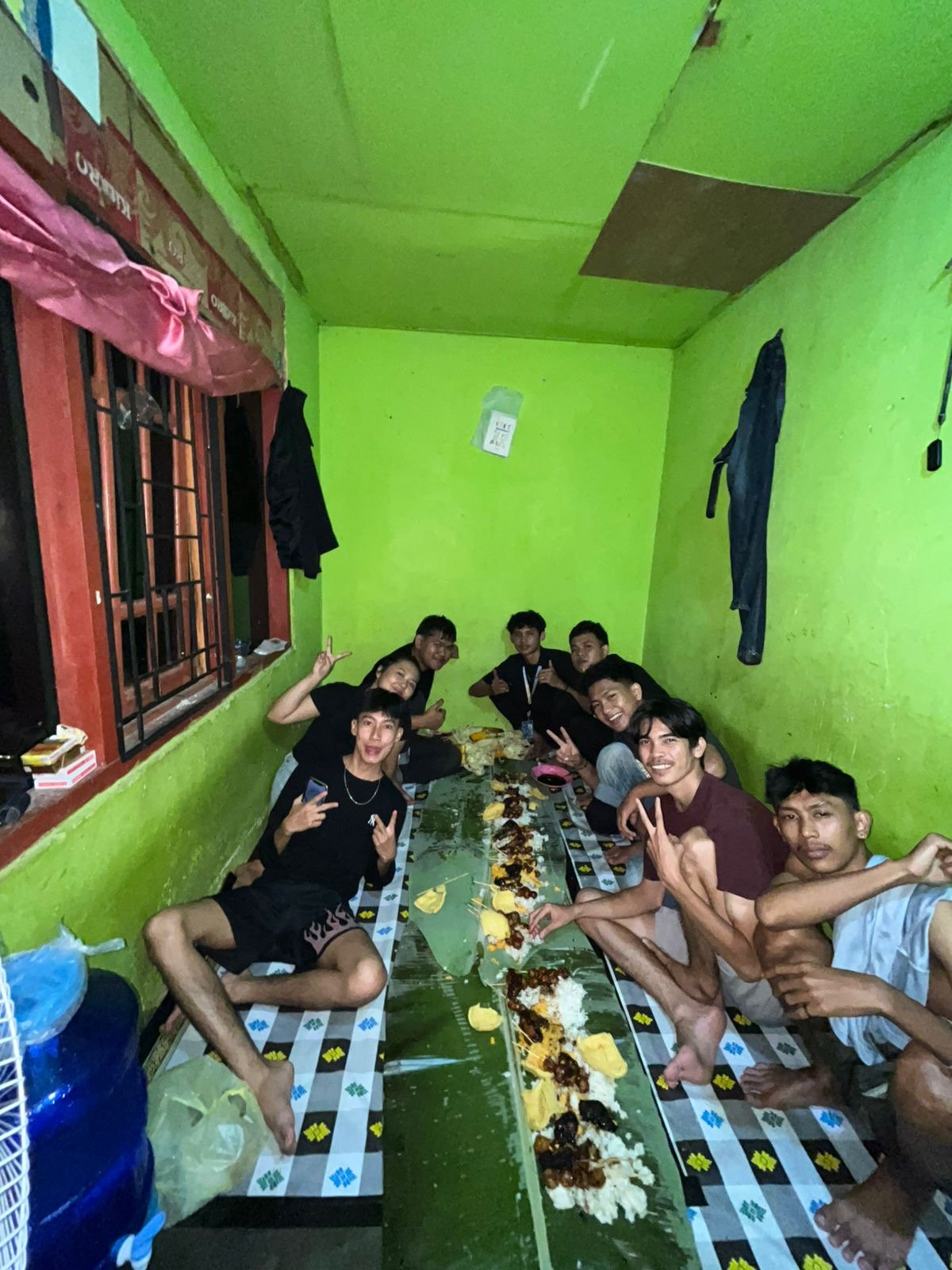 Bakar bakar makan bersama taun baru 