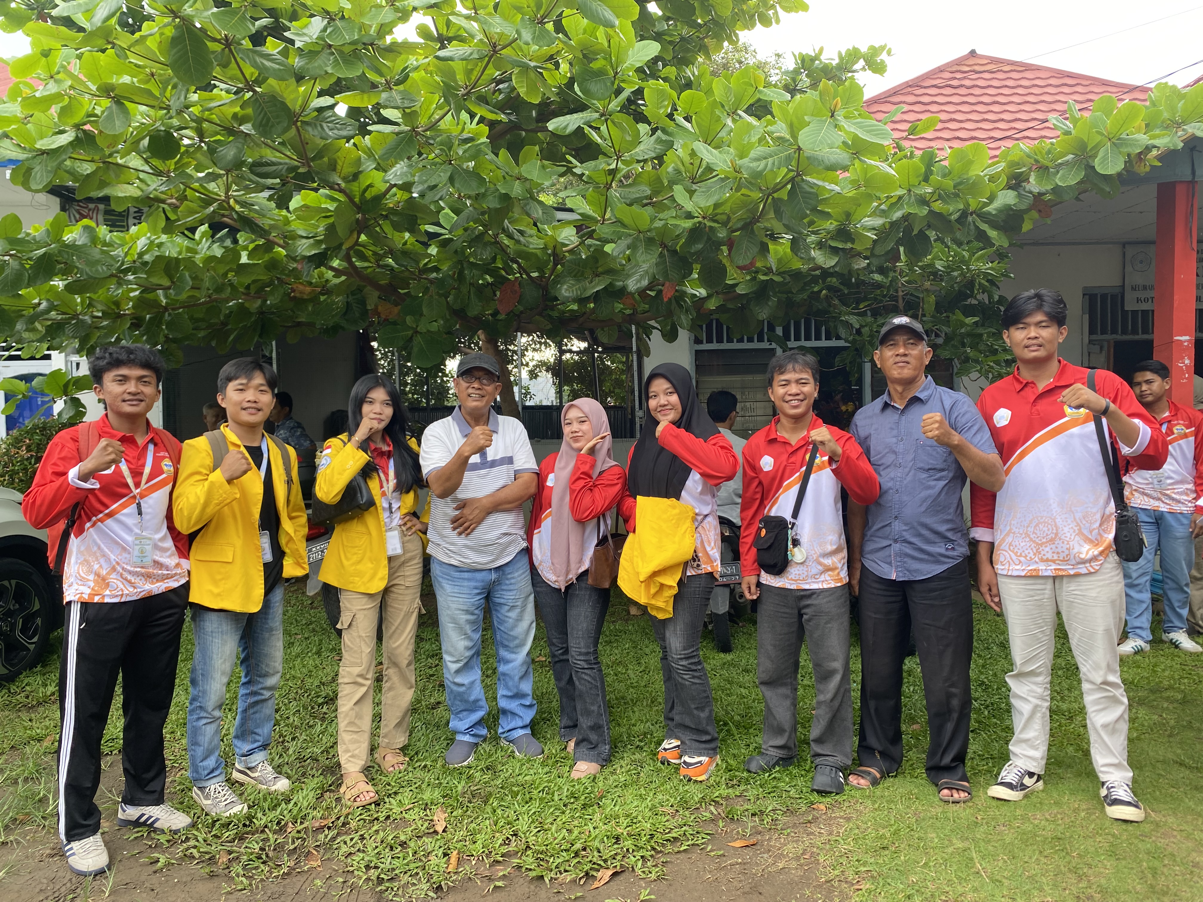 Foto bersama Pak Rt 18