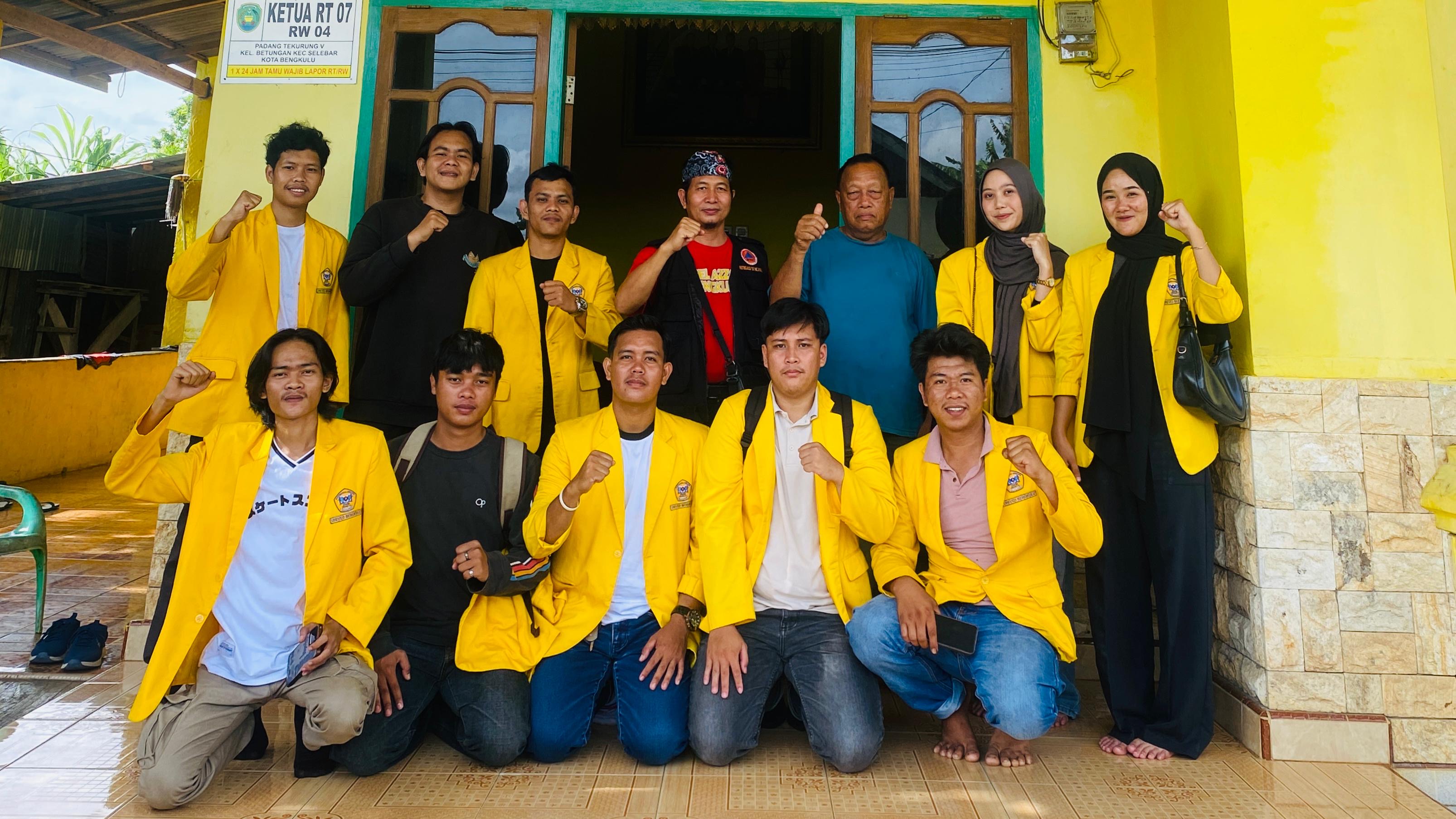 Pertemuan Dpl & Mahasiswa di rumah ketua RT 07 Kelurahan Betungan