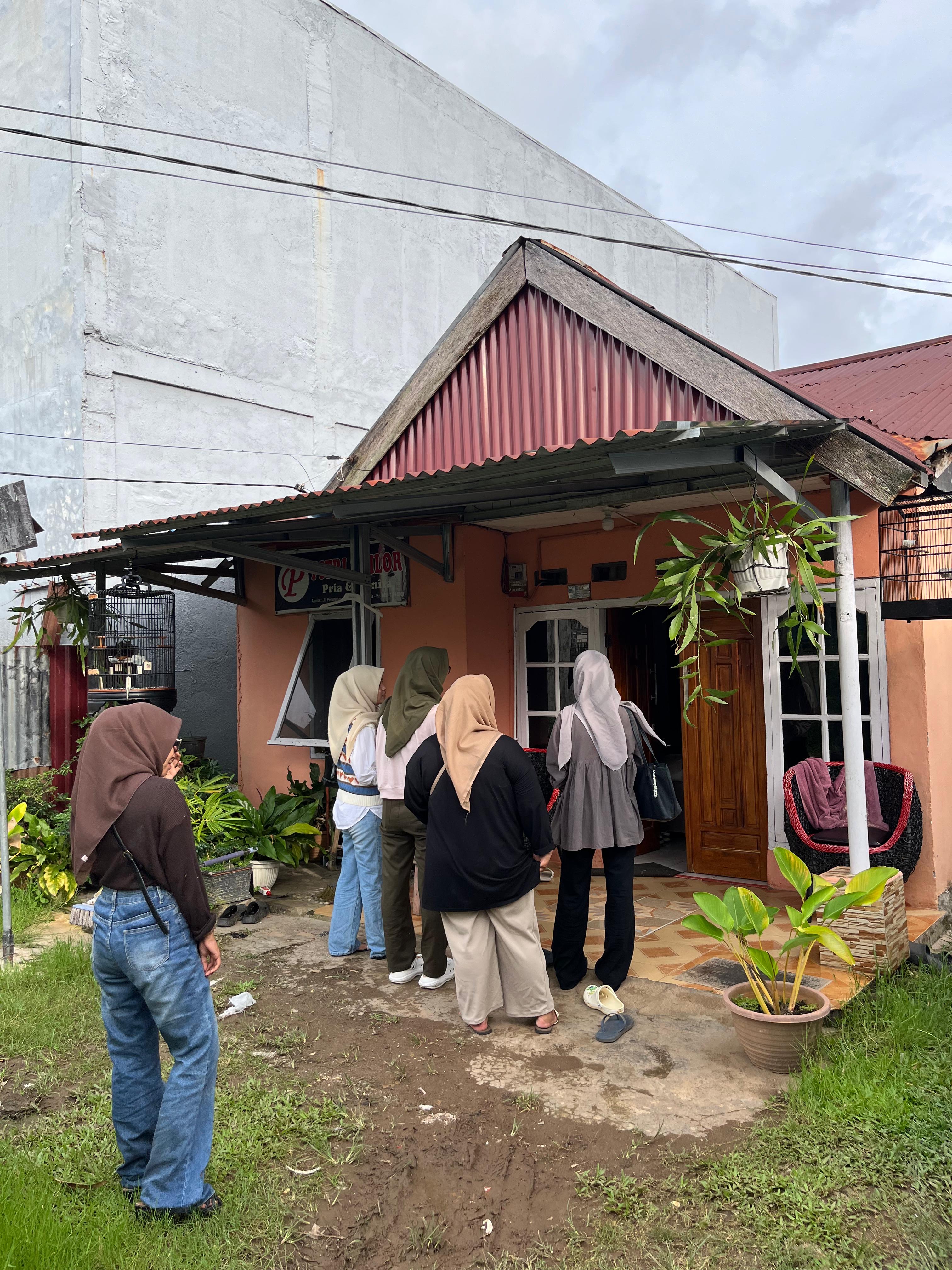 Pengantaran Surat undangan ke rumah warga rt 14 Penurunan 