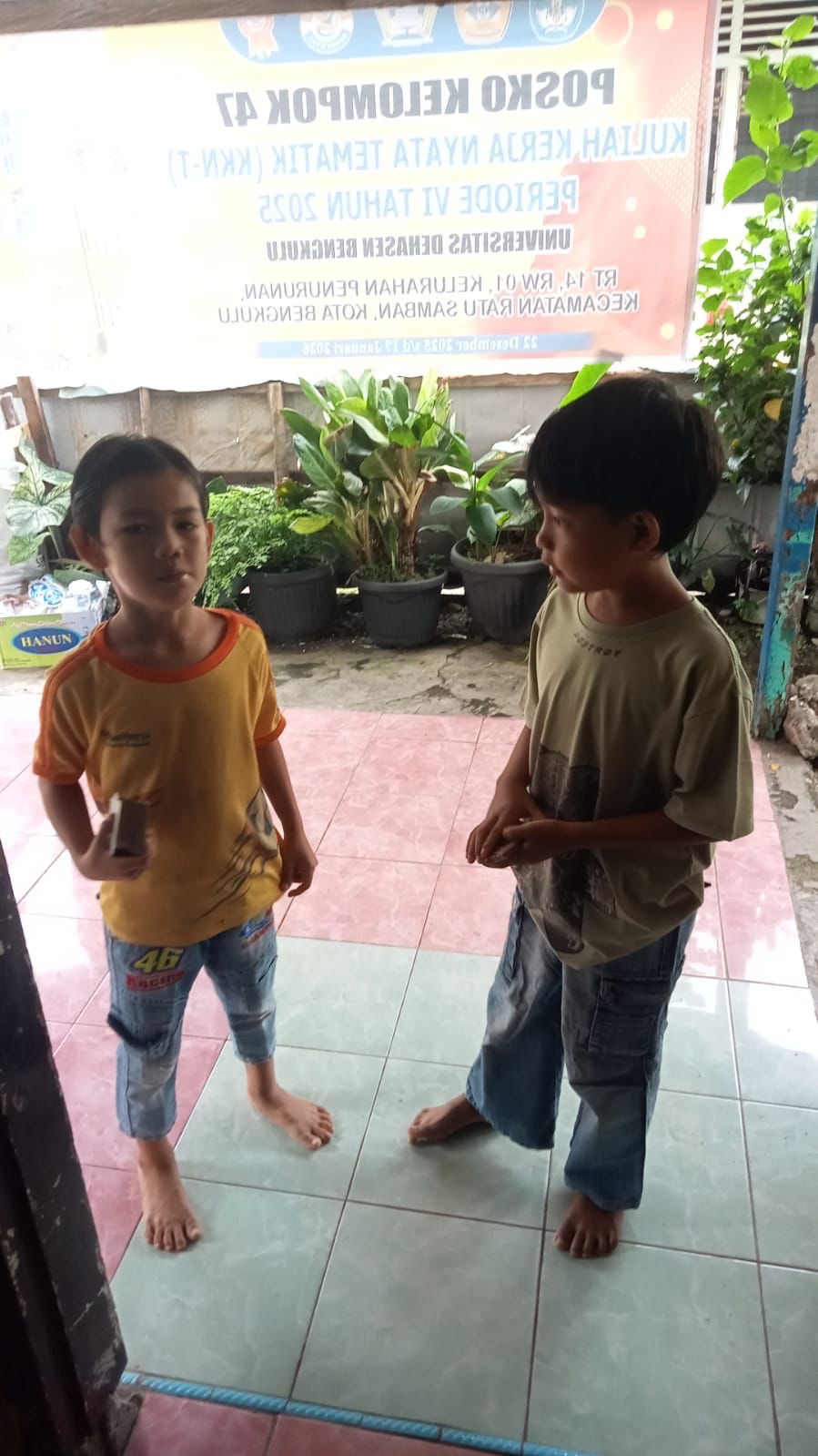 Adik adik rt 14 Penurunan datang main ke posko kkn 