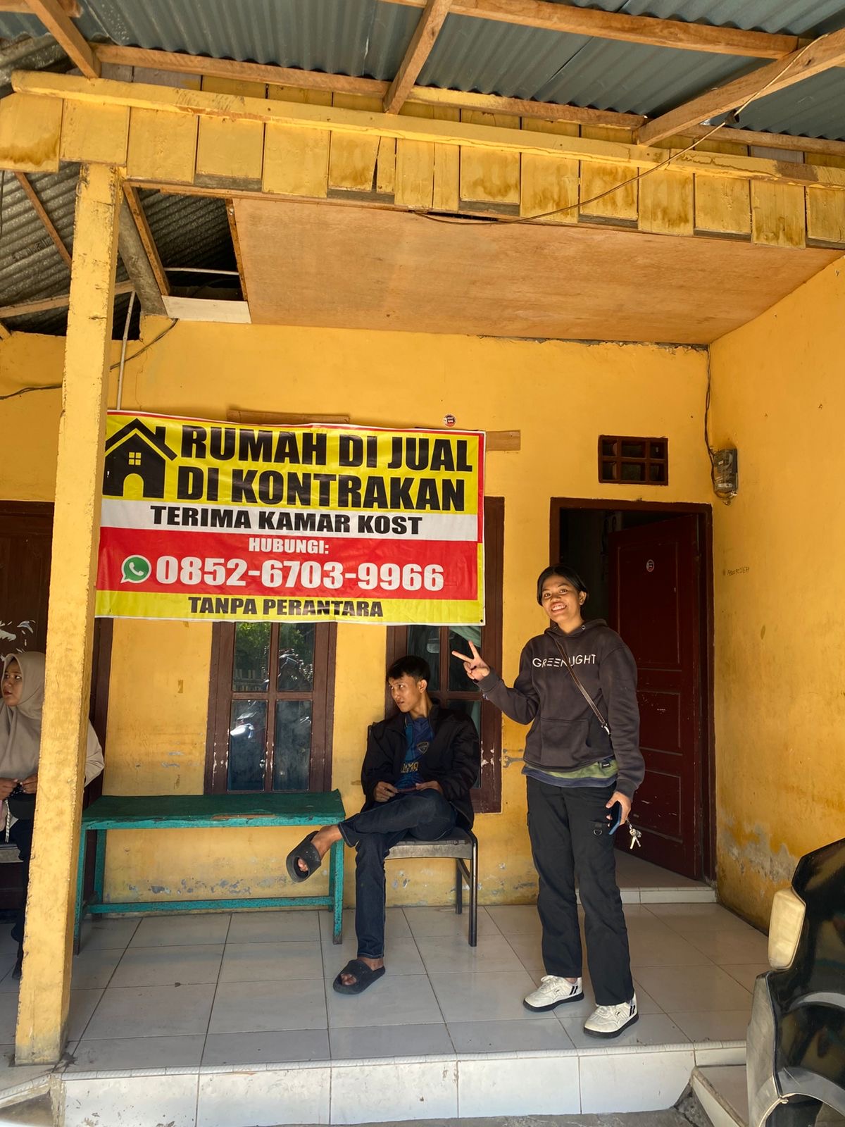 Mencari posko bersama kelompok 49