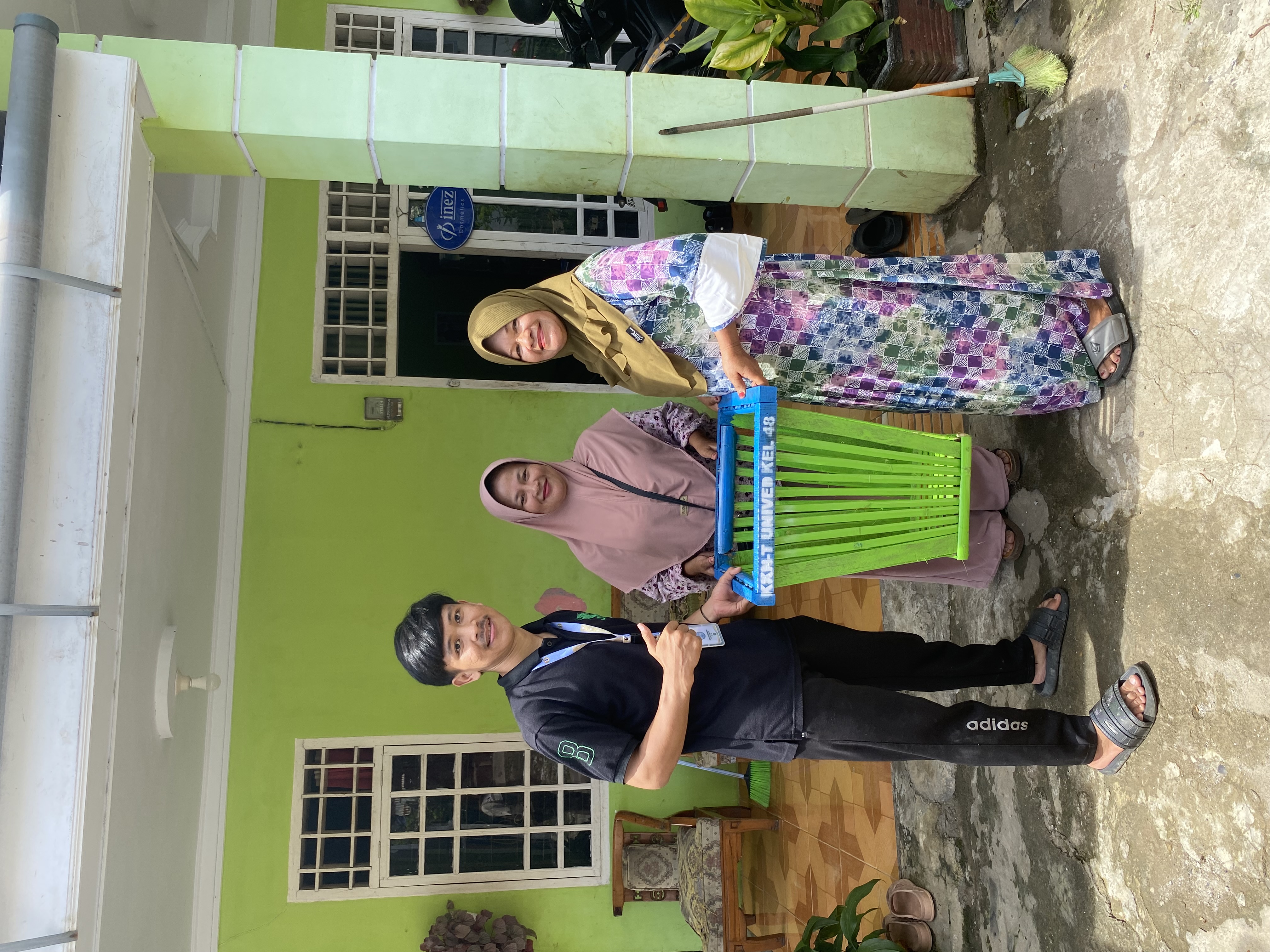 Kegiatan Offline : Pembagian Tong Sampah Kelima