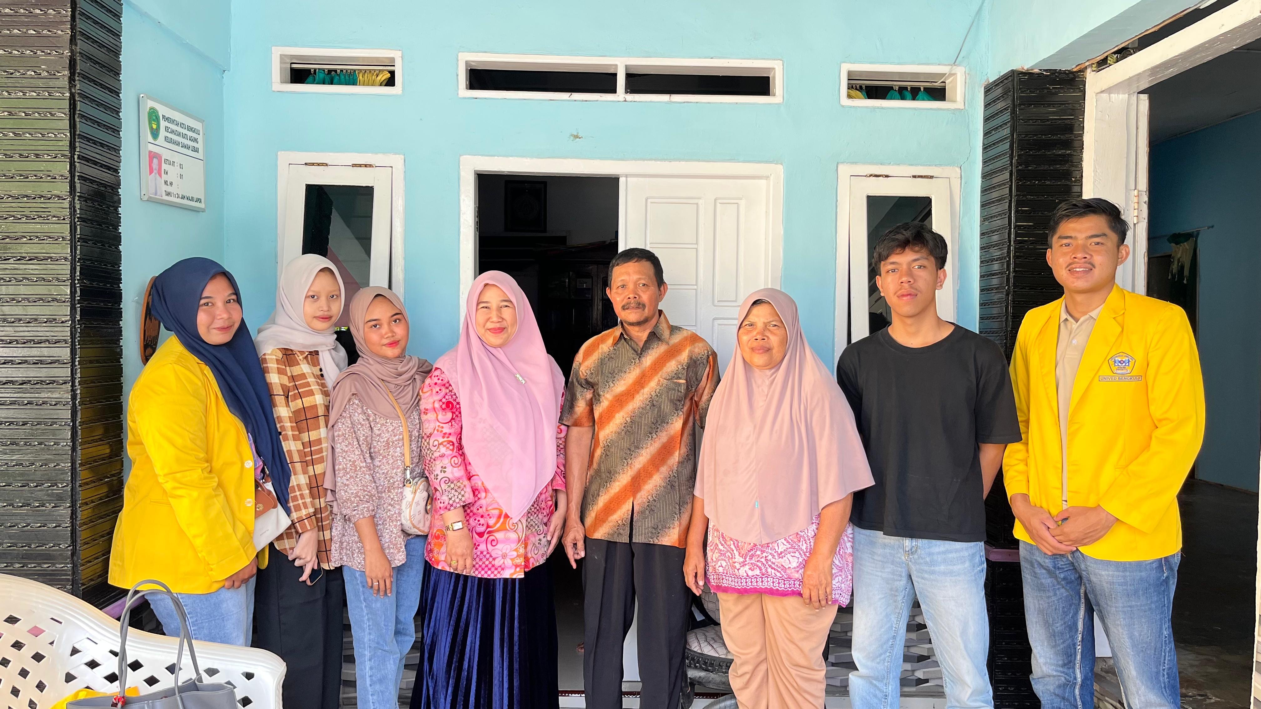 kegiatan pertemuan kelompok 3 di kediaman ketua RT03 RW01 lorong butai kelurahan sawah lebar kec ratu agung