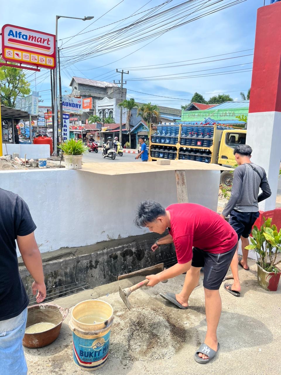 Proses pembuatan taman mini