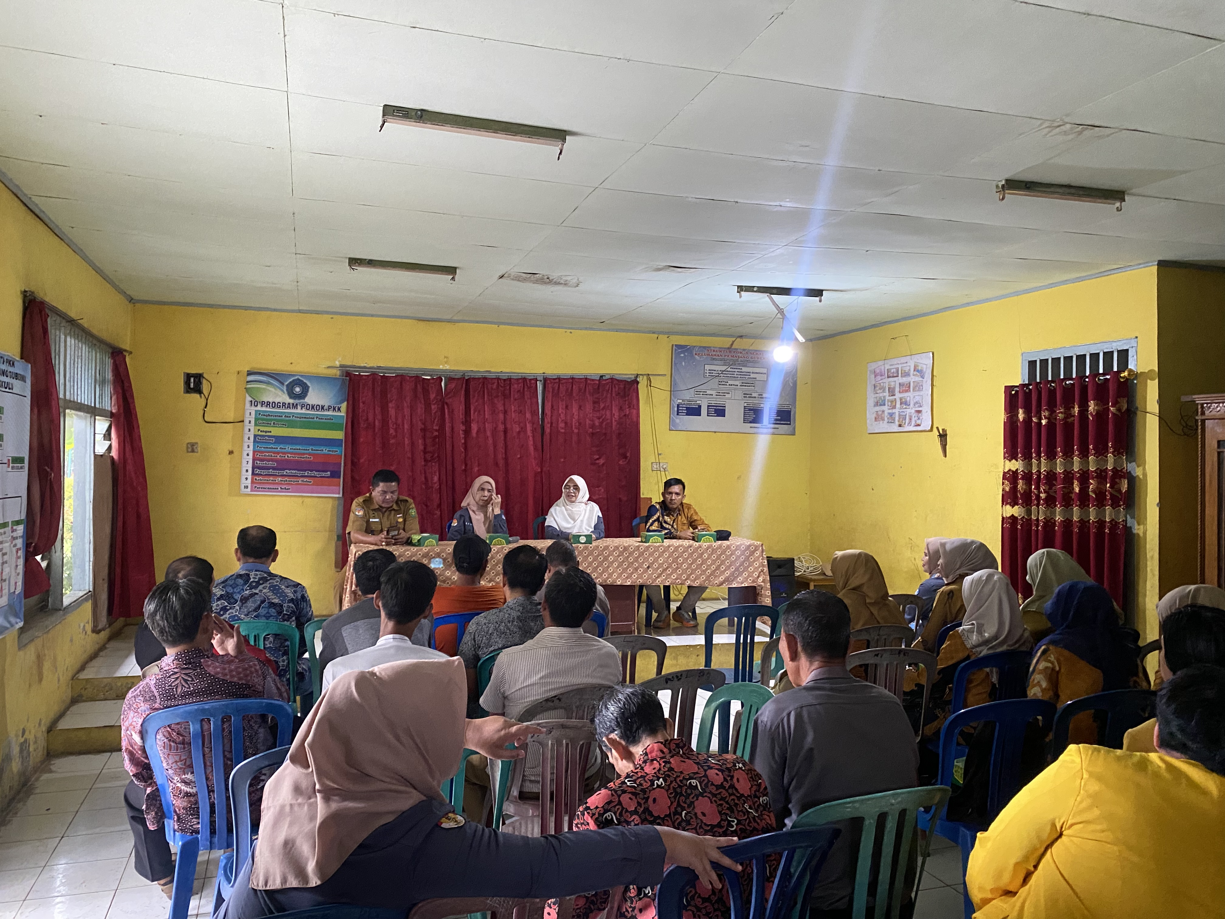 Silahturahmi dan serahterima KKN T di kelurahan pematang gubernur