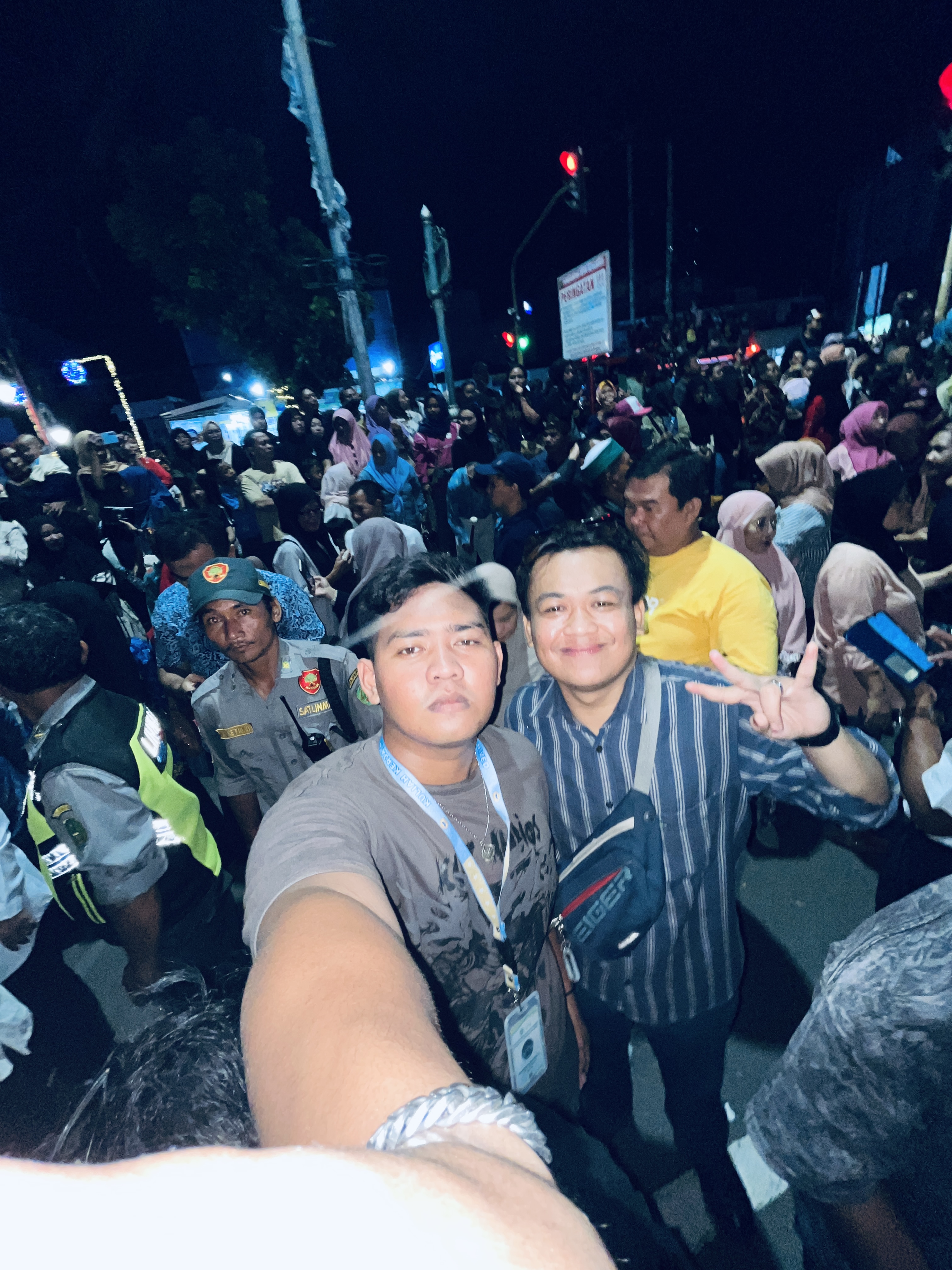 Menghadiri Pembukaan belungguk point