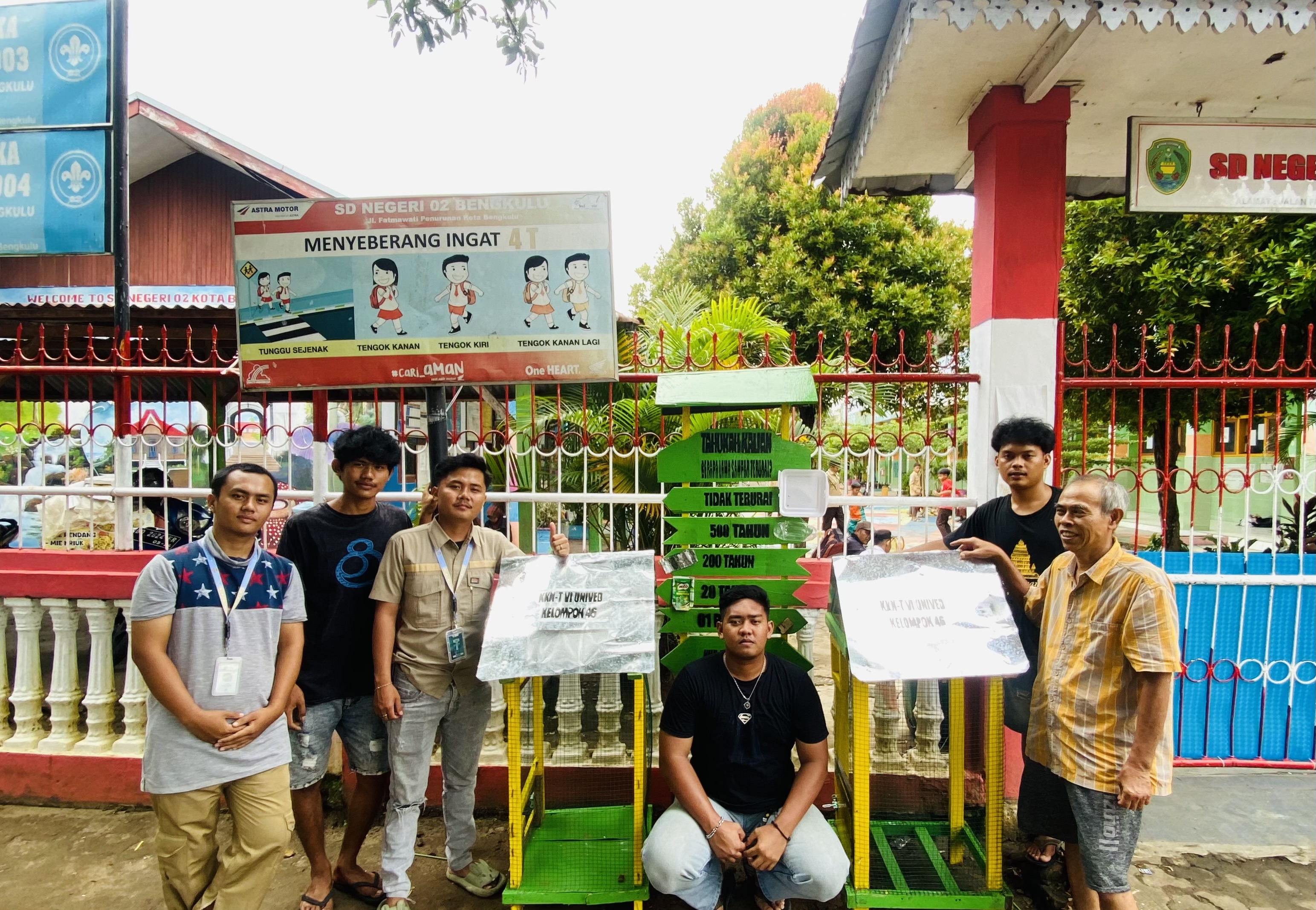 Pemasangan proker besar 