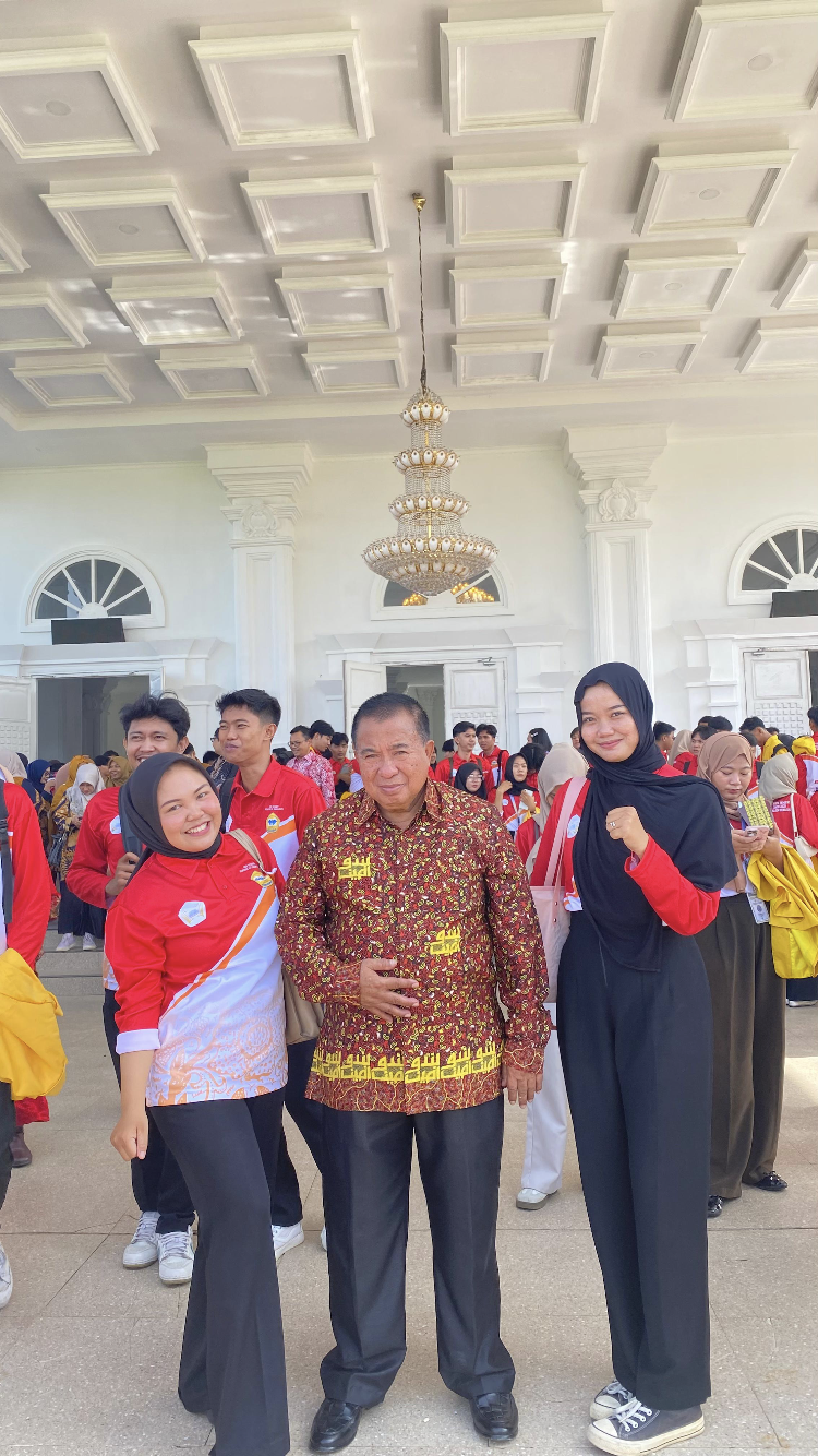 Foto bersama pak Bando Di pembukaan KKN-T 