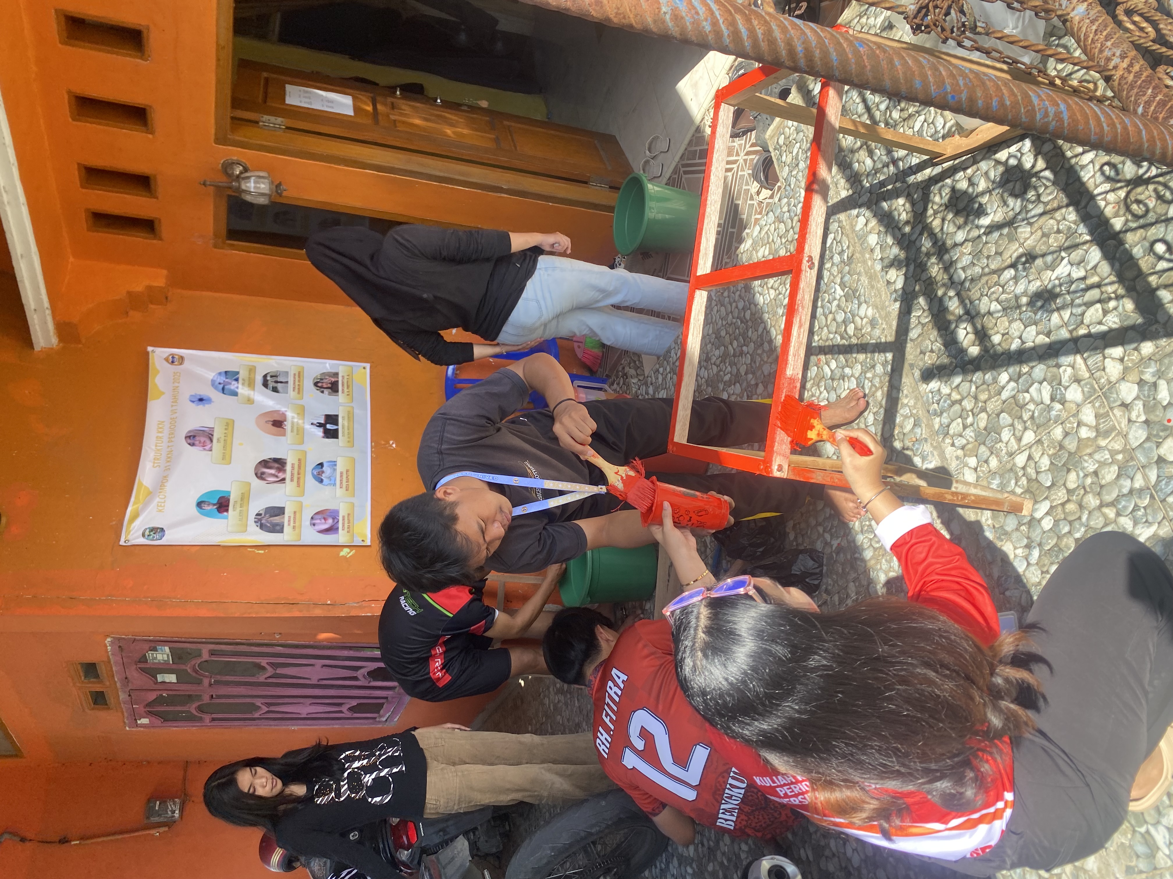 proses pengecatan proker 4