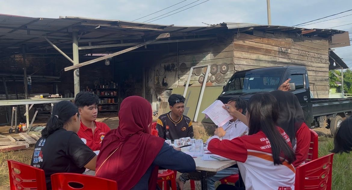 Rapat pertama dengan lurah tentang  pembuatan aplikasi bank sampah 