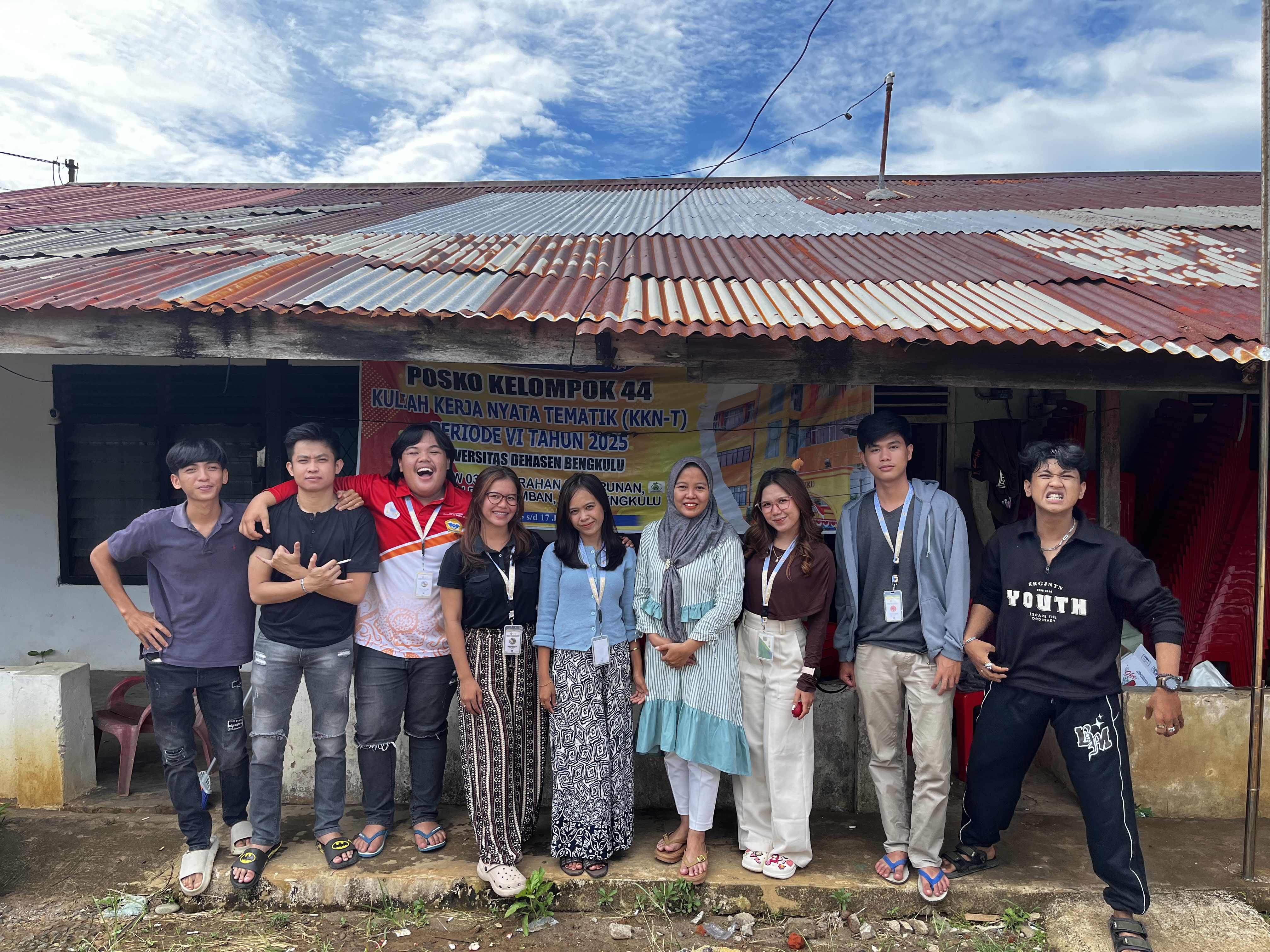 Kunjungan ibuk DPL ke posko 44