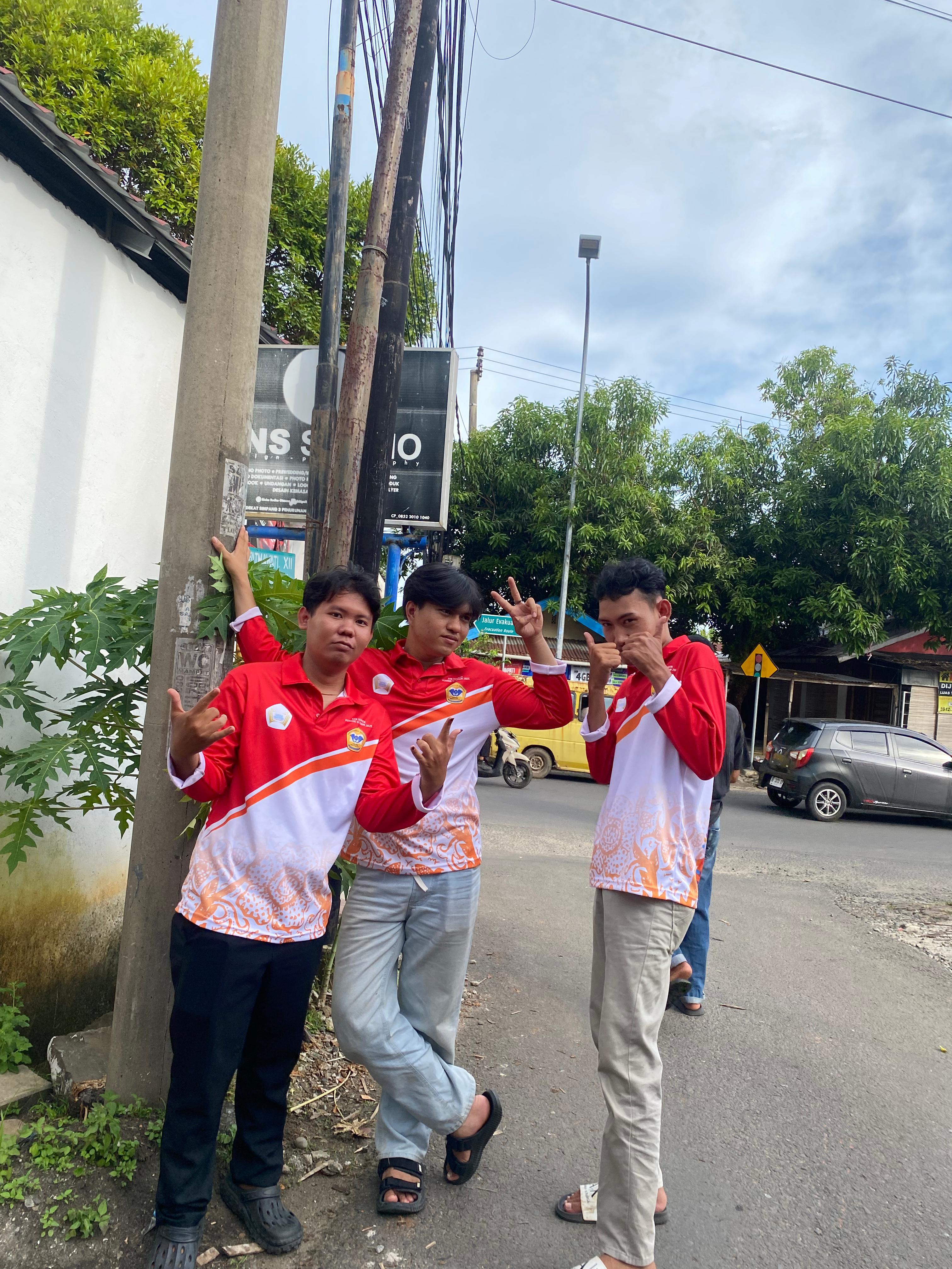 Silaturahmi kelompok kkn t 45 dengan warga di RT 10 penurunan