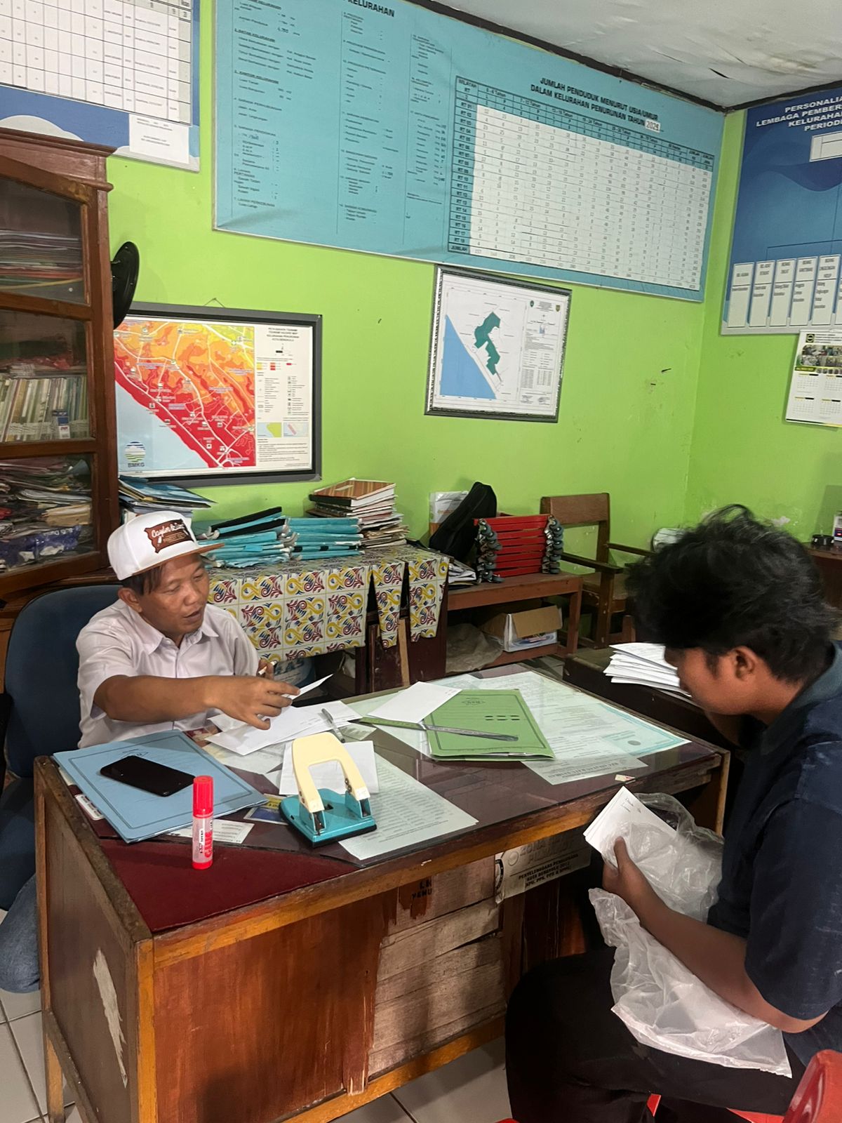 Pengantaran surat untuk fgd 2 ke kantor lurah