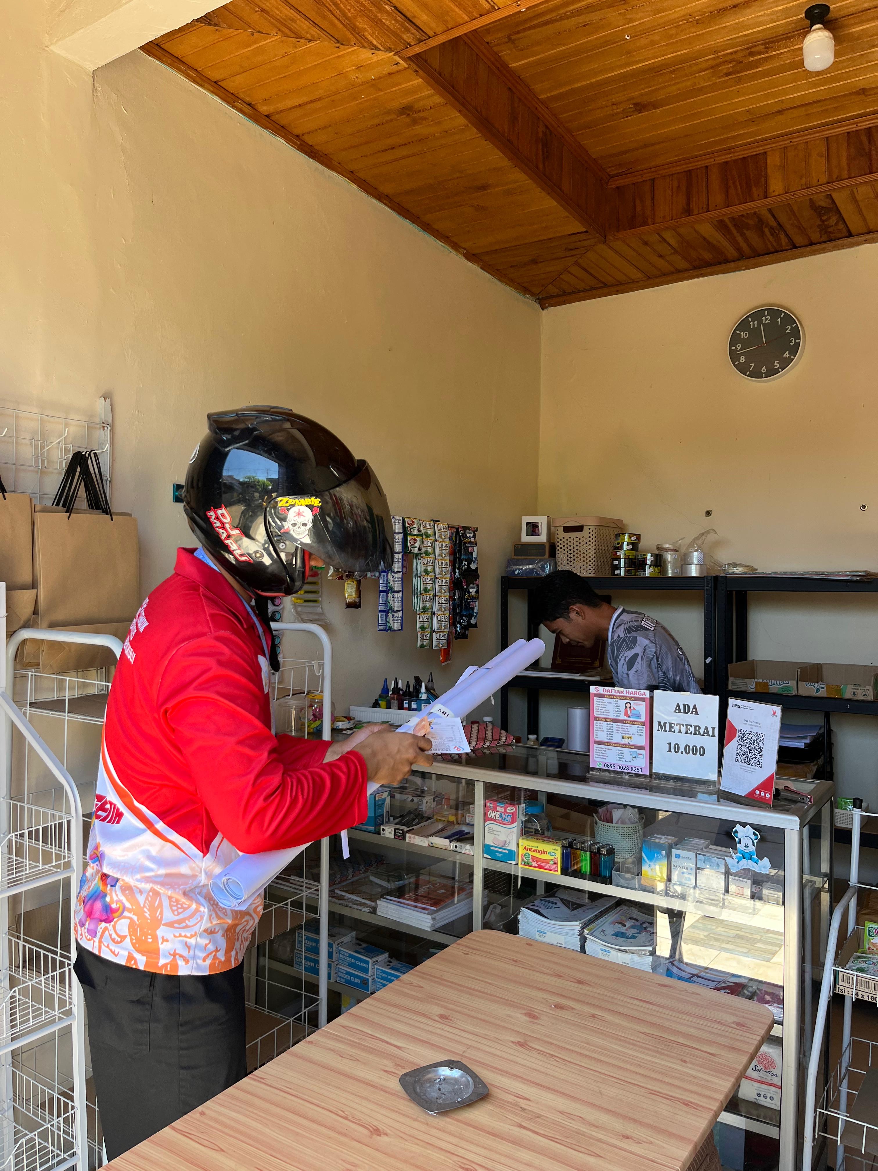 kegiatan pengambilan sepantuk untuk taman di lempuing kota bengkuku