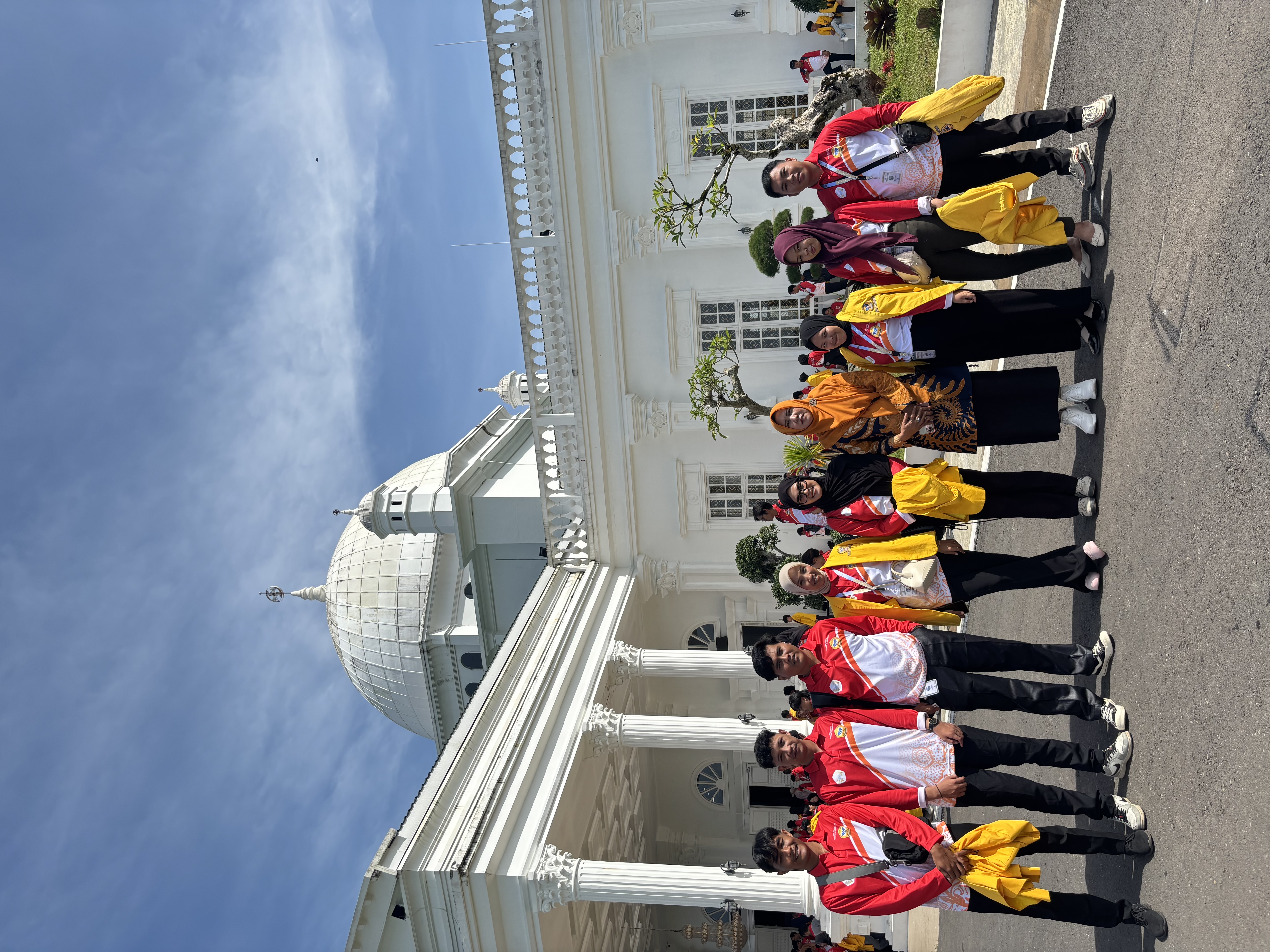 Pembukaan dan pelepasan kkn 