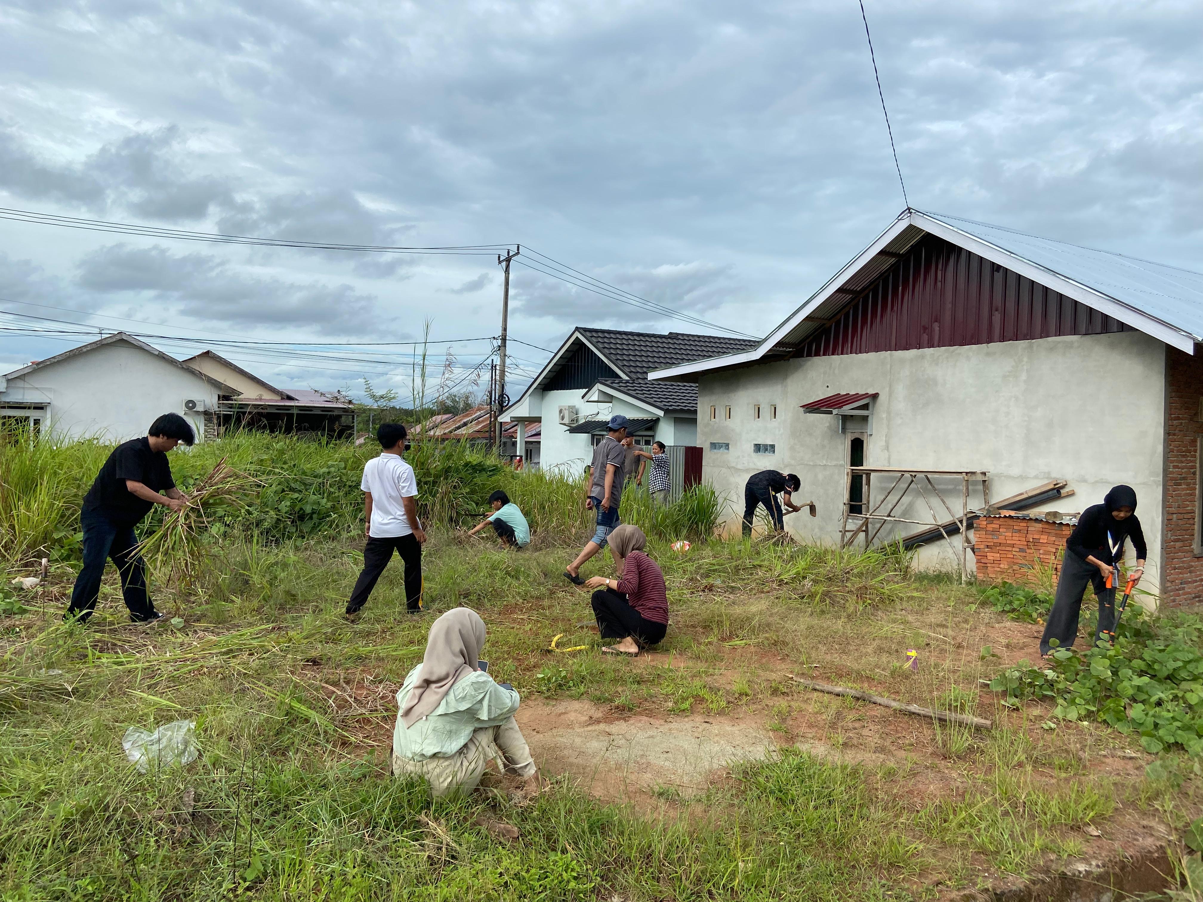 KKN-T KELOMPOK 23 RT.25 PEMATANG GUBERNUR 