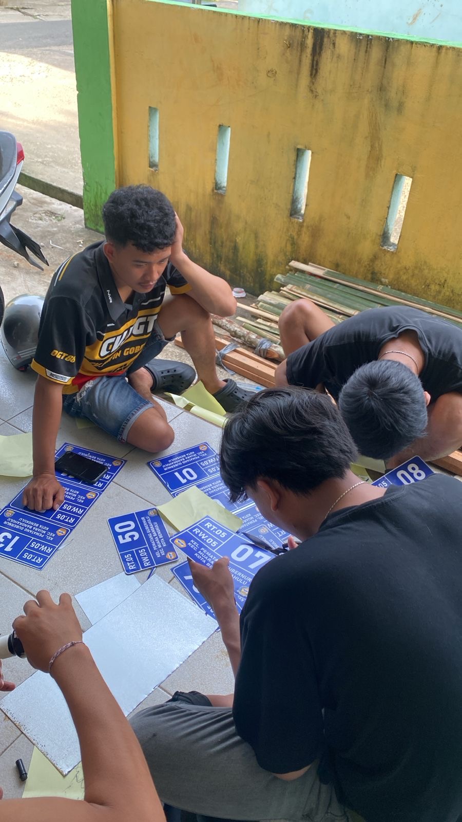 Pembuatan plang rumah