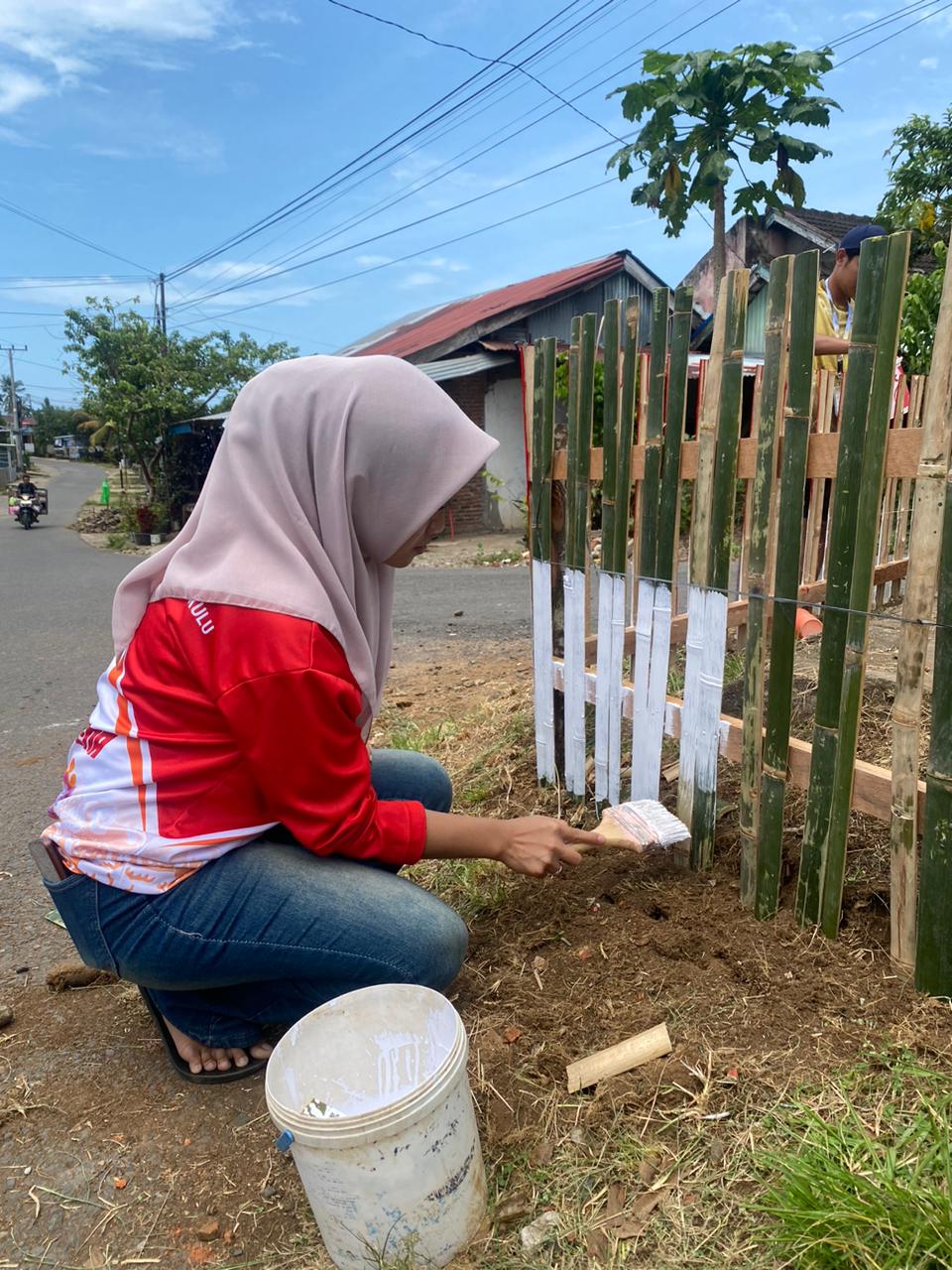 Pengecattan pagarr tugu batu plus tugu batu