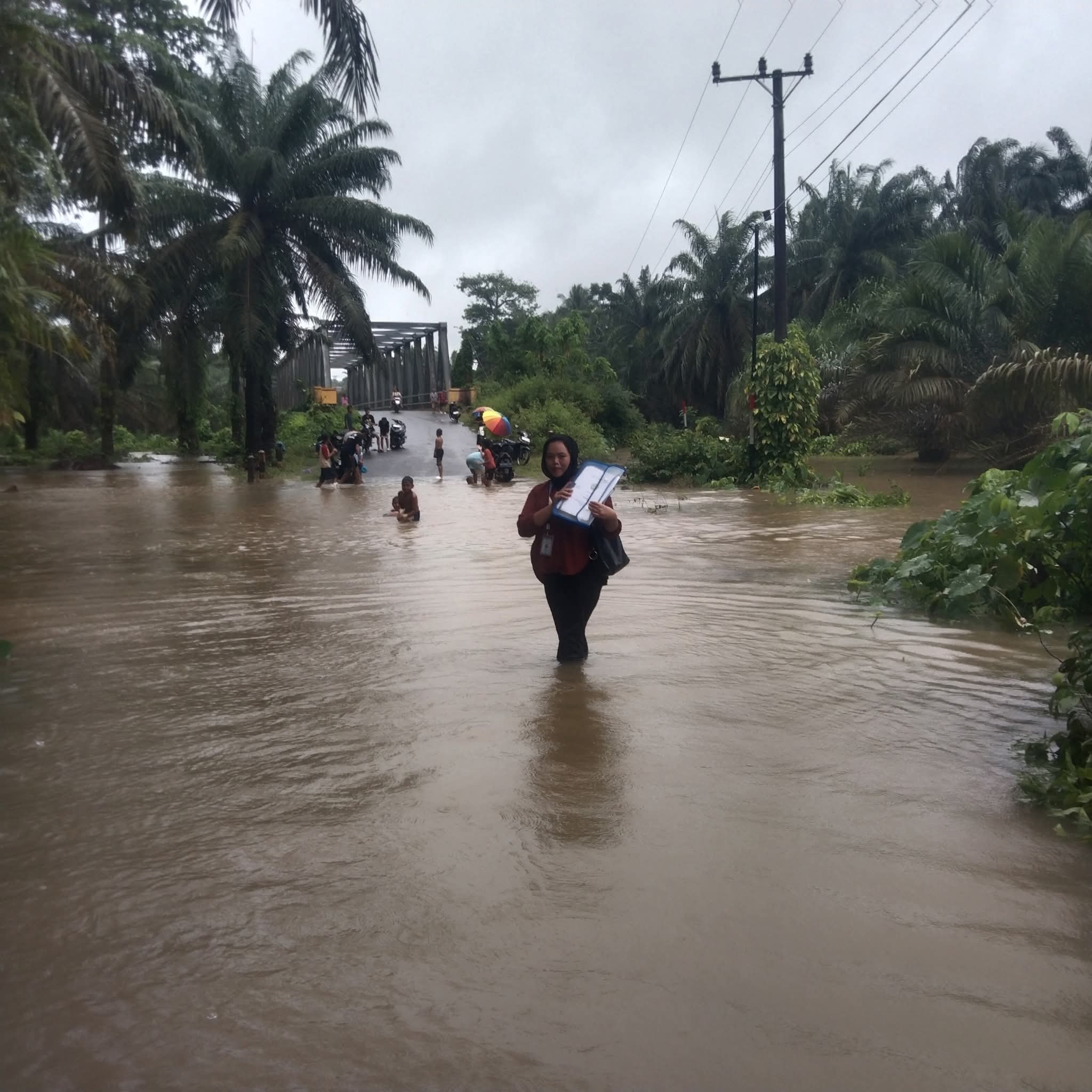 perjalan pulang dari posko