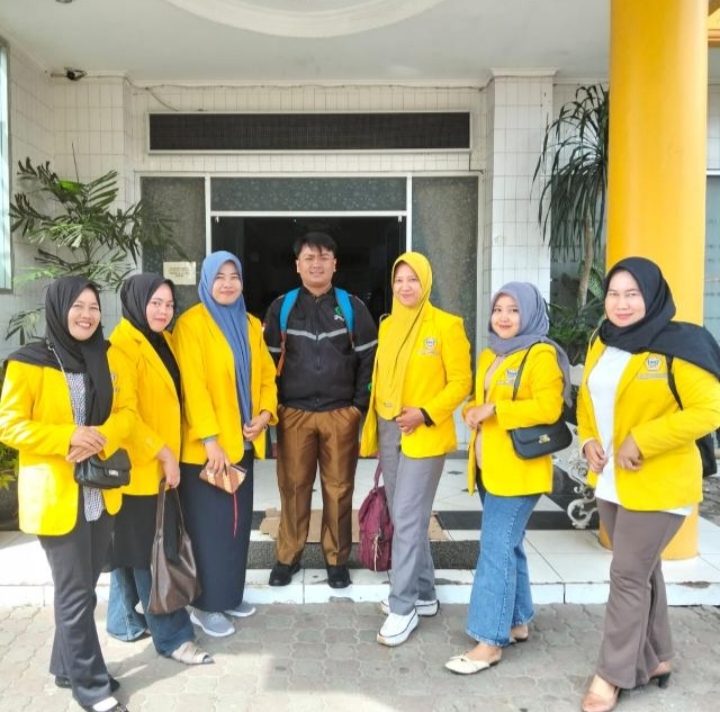 pertemuan perdana kelompok 71 kurng 3orng gk hadir