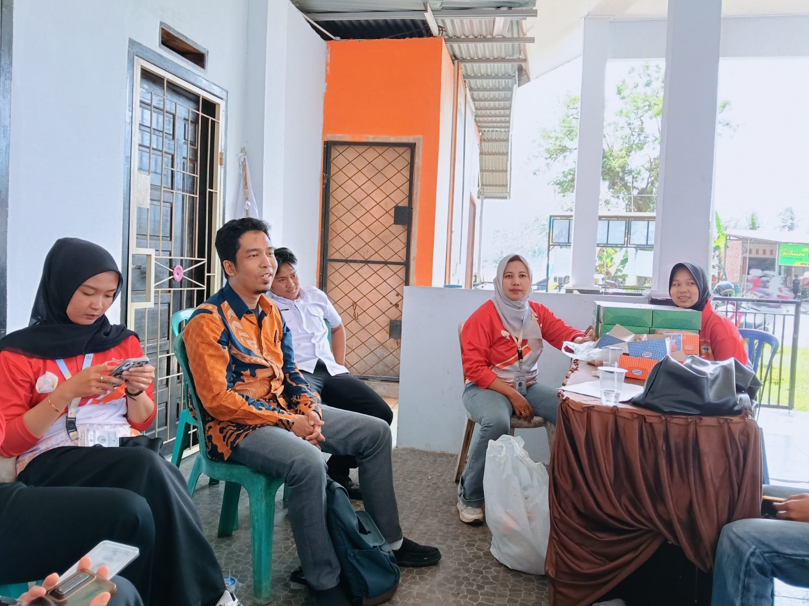 mendengar arahan dari pak DPL