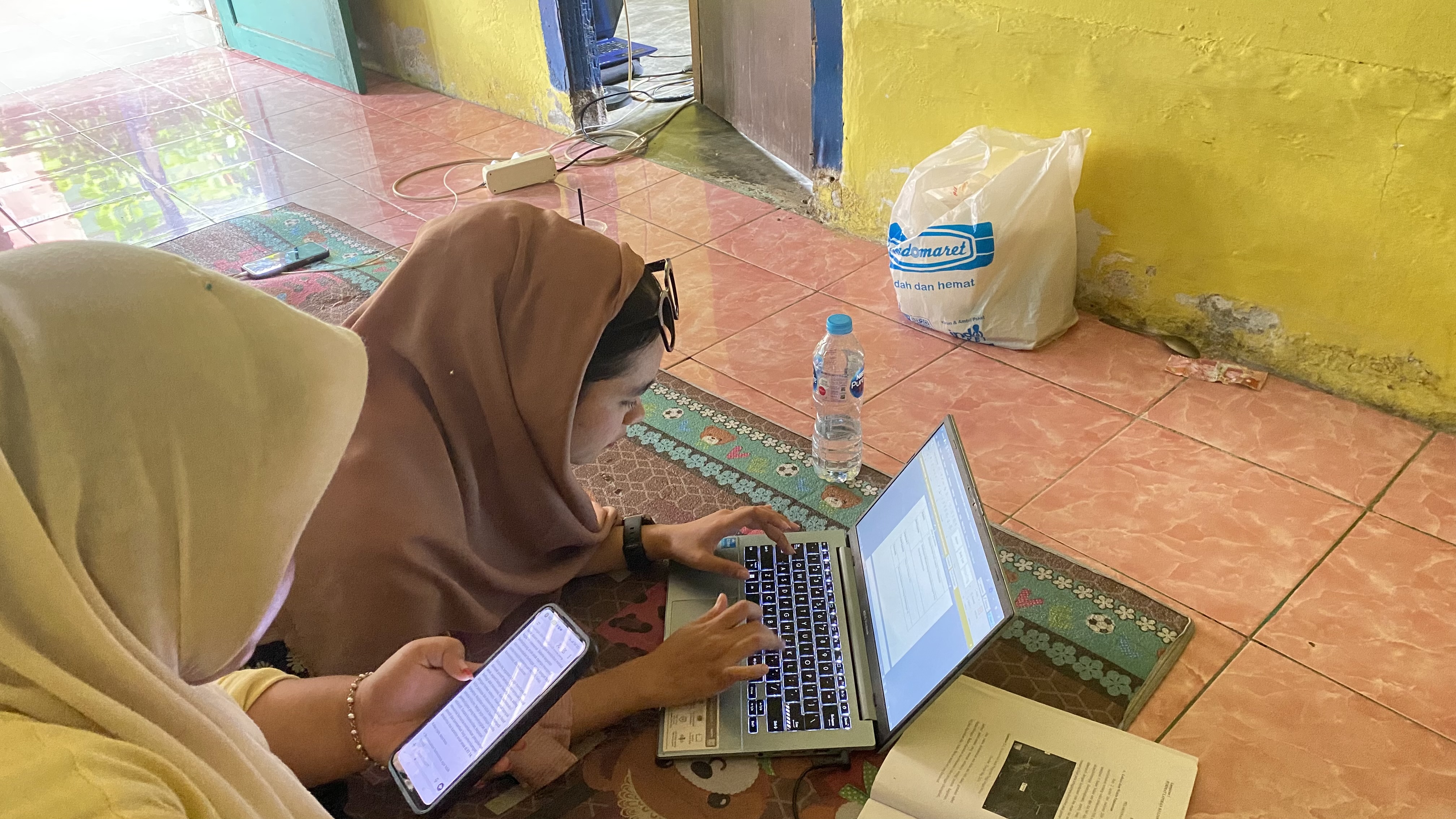 Membuat laporan Kuliah Kerja Nyata (KKN) ini disusun sebagai bentuk pertanggungjawaban atas pelaksanaan kegiatan yang telah dilakukan.