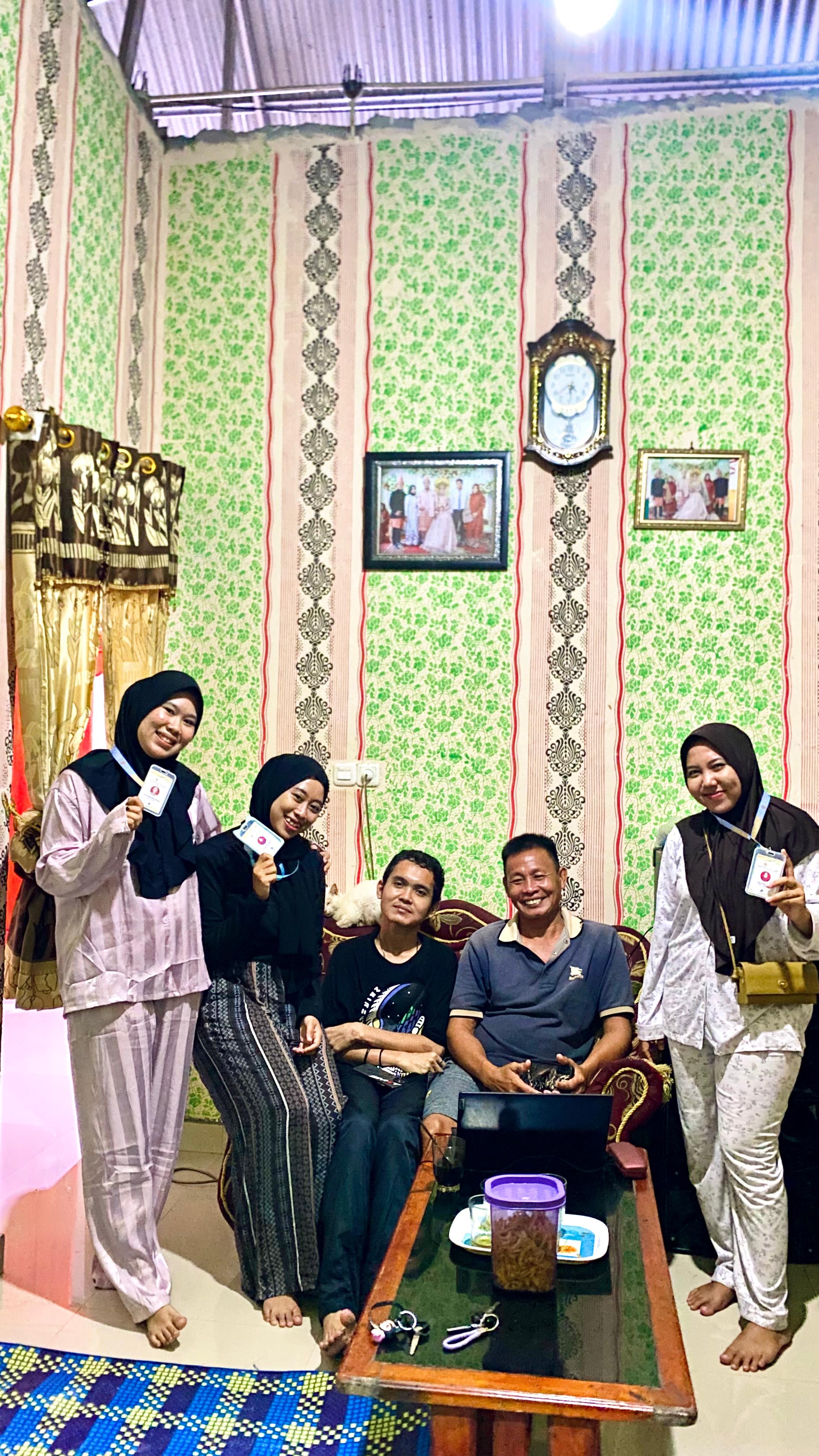 Berkunjung ke rumah kasi