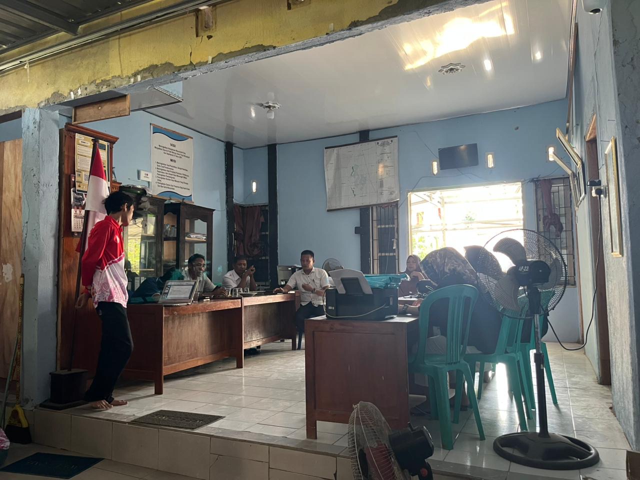 Presentasi MMD 1 di kantor desa