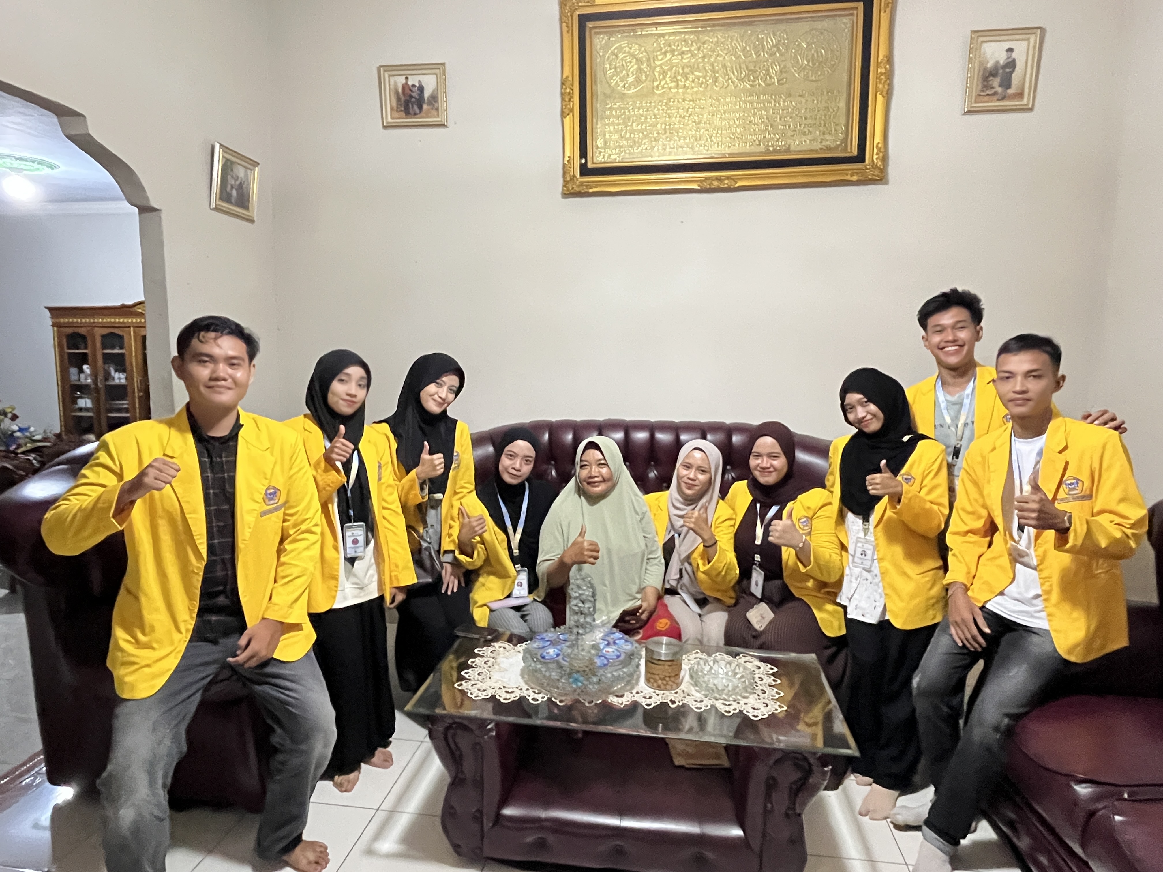 Kunjugan  kerumah kepala desa air sebakul