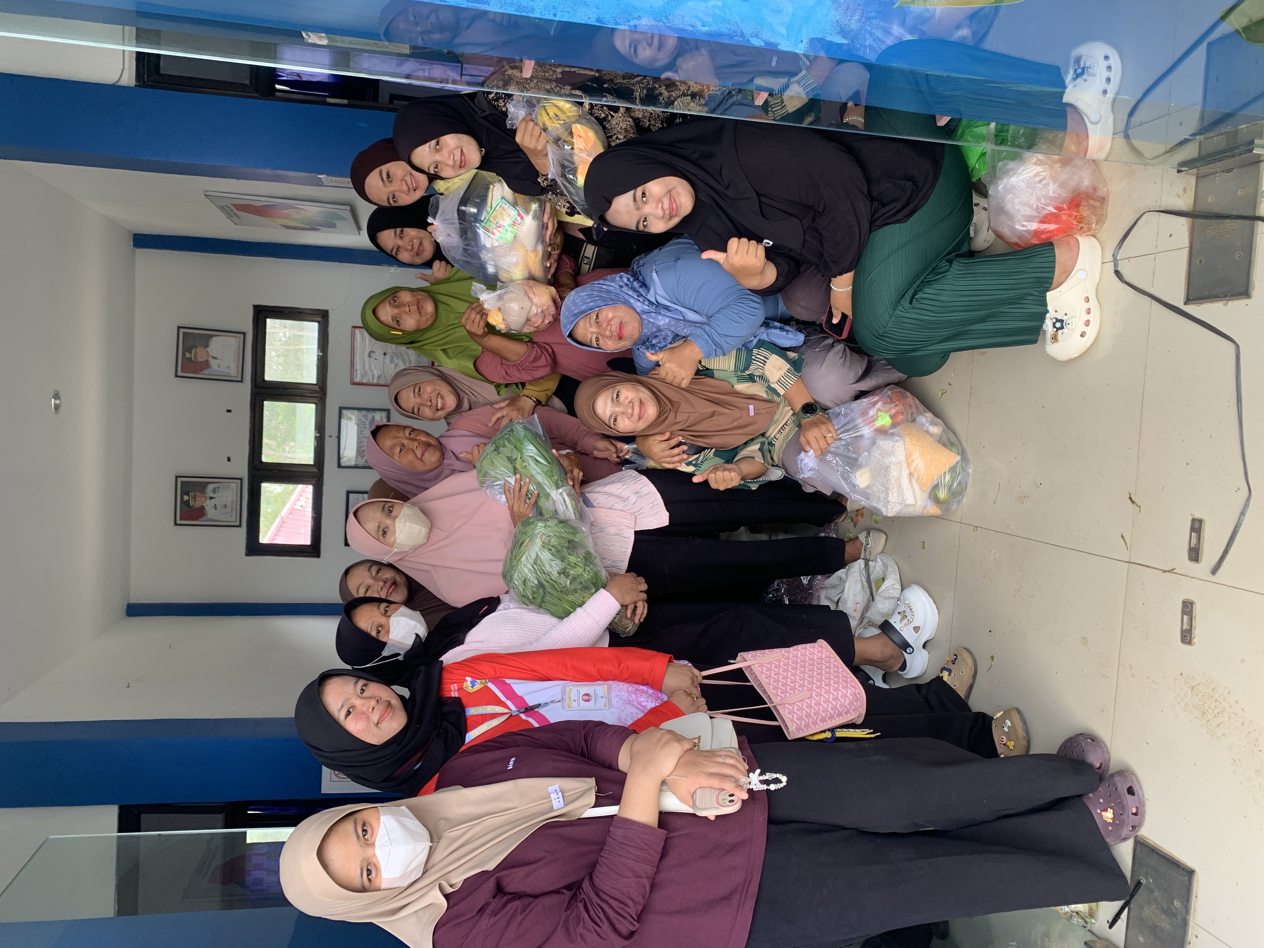 pengambilan bahan makanan untuk program pmt