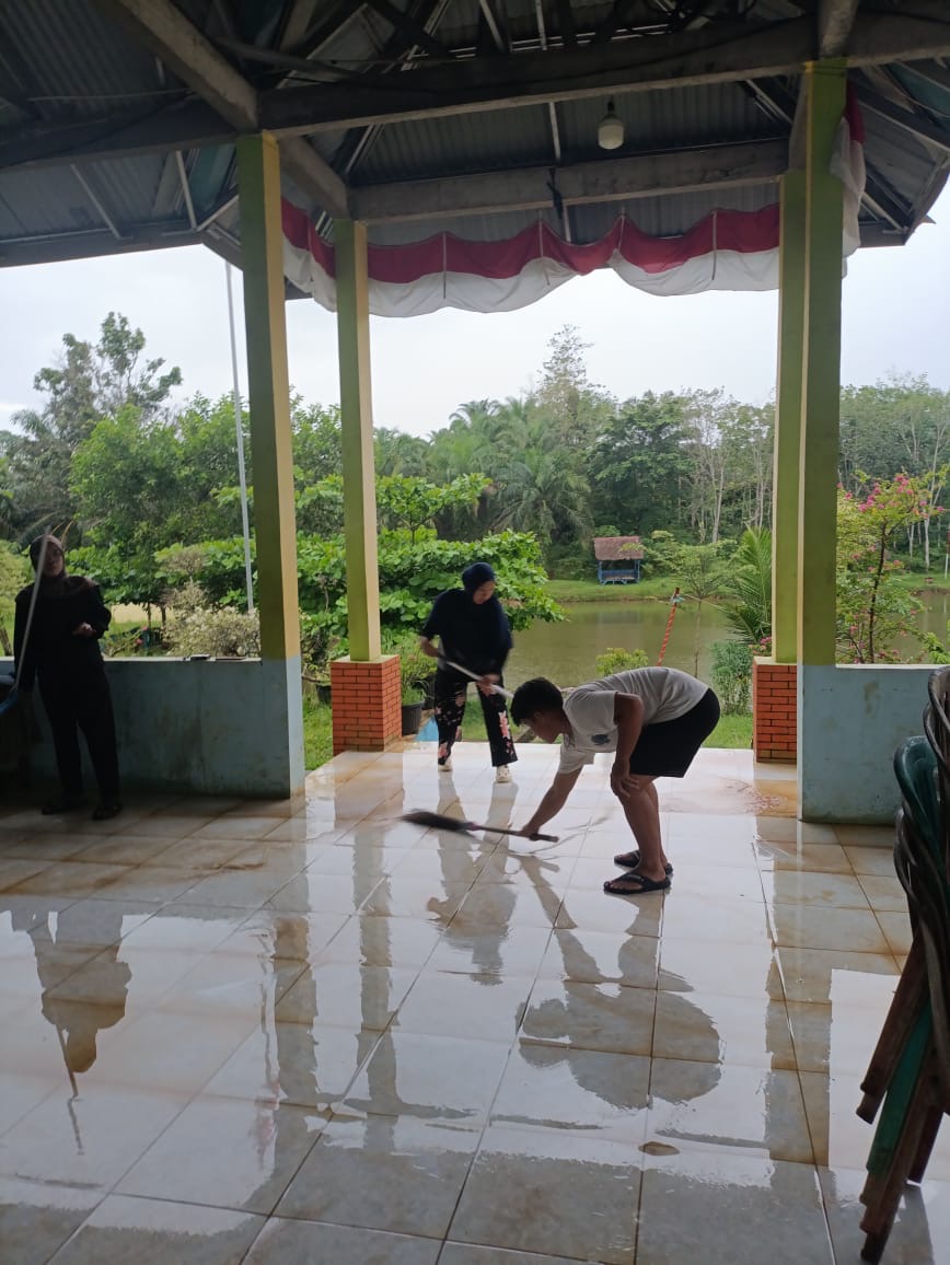 Gotong royong 