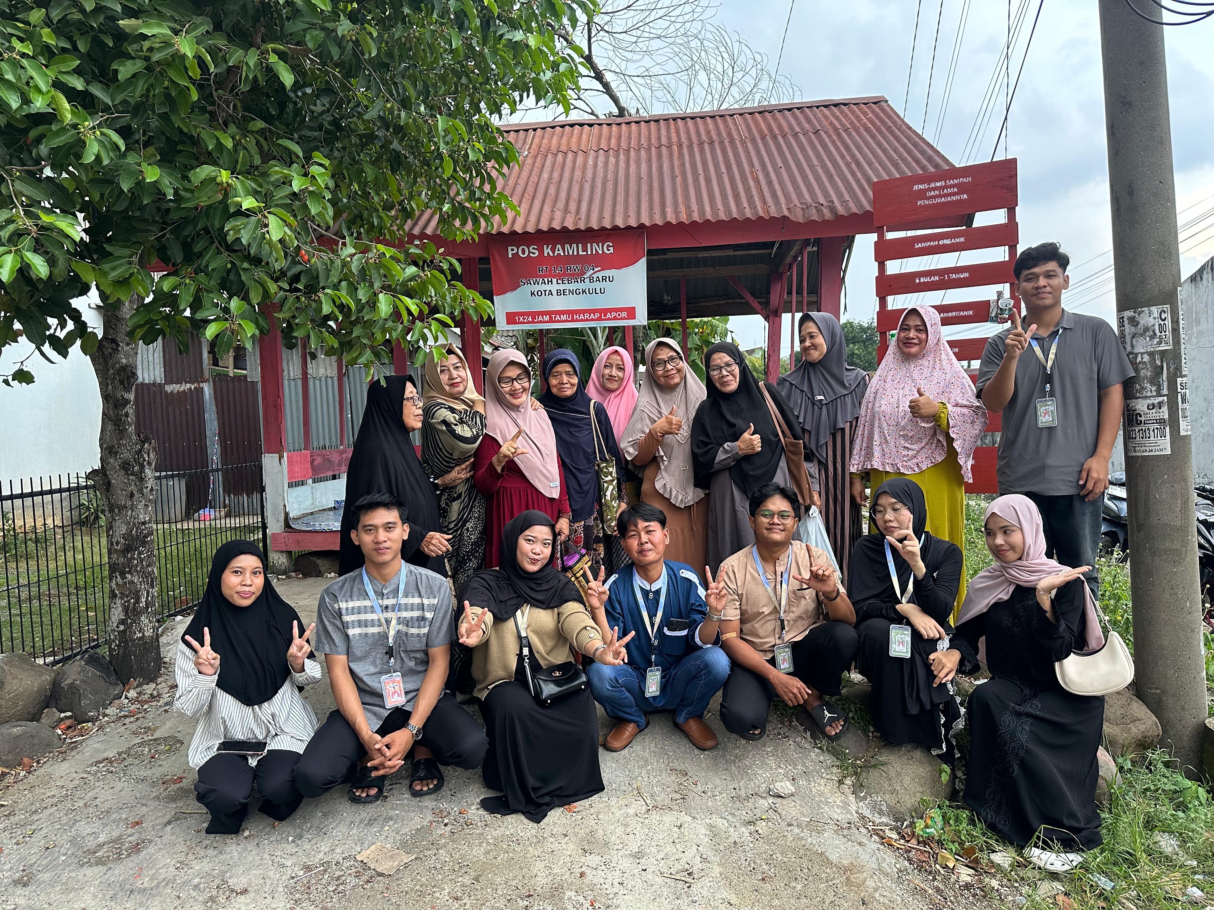 Foto Bersama Ibu Ibu Pengajian RT 14